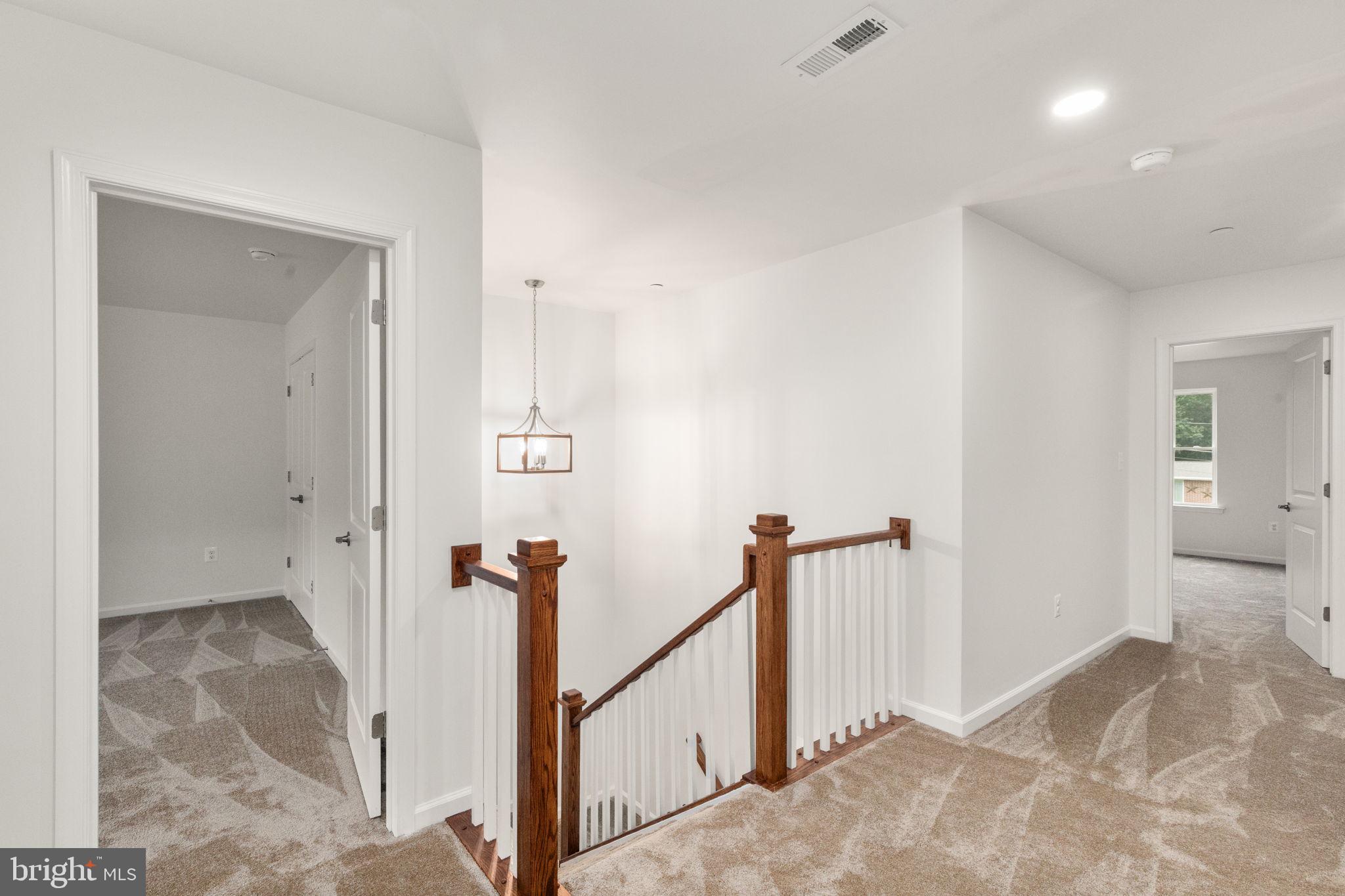 OAKLYN MANOR - Residential