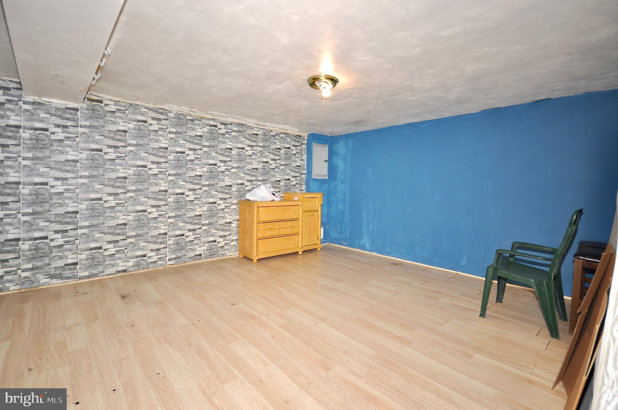 SOMERTON - Residential