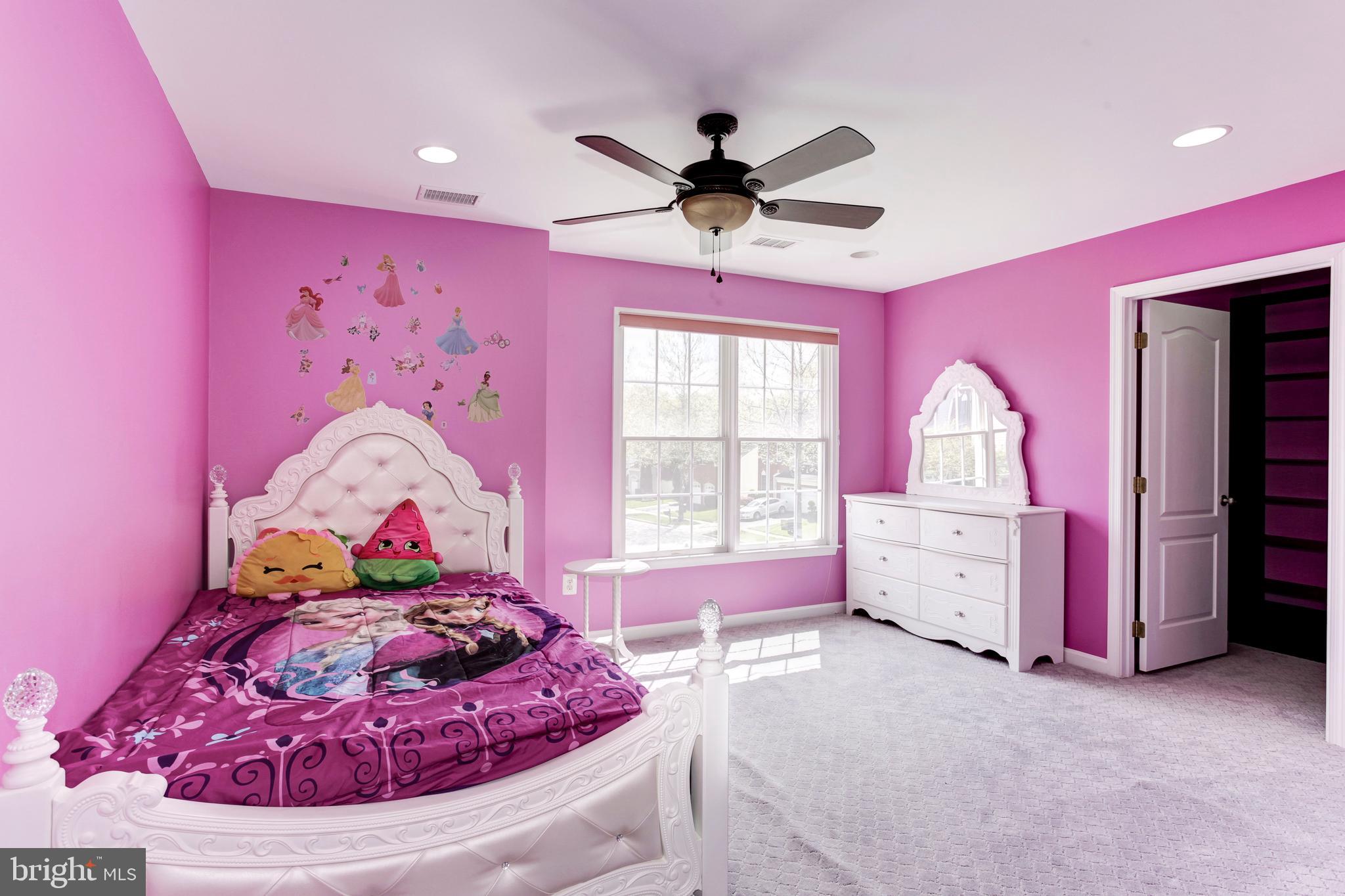 SOUTH RIDING - Residential