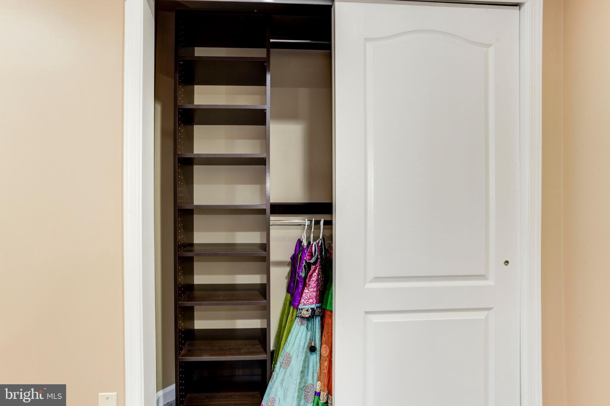 SOUTH RIDING - Residential