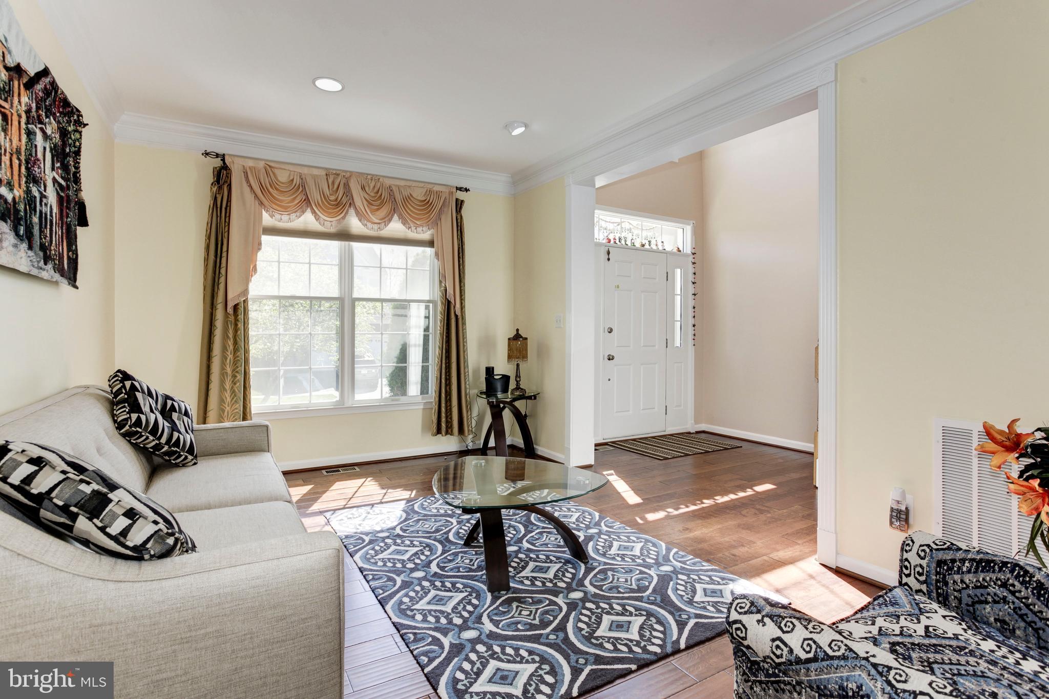 SOUTH RIDING - Residential