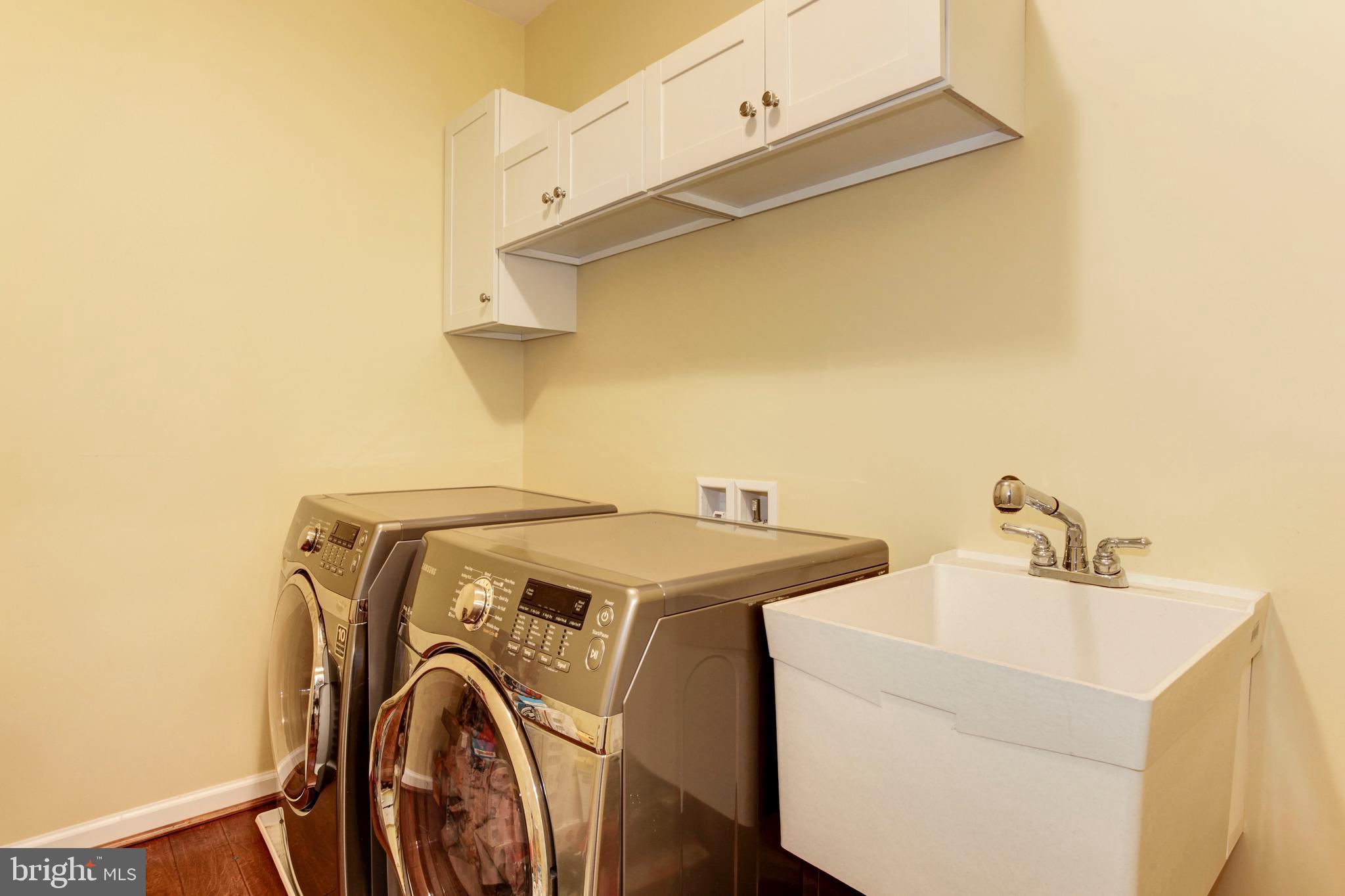 SOUTH RIDING - Residential