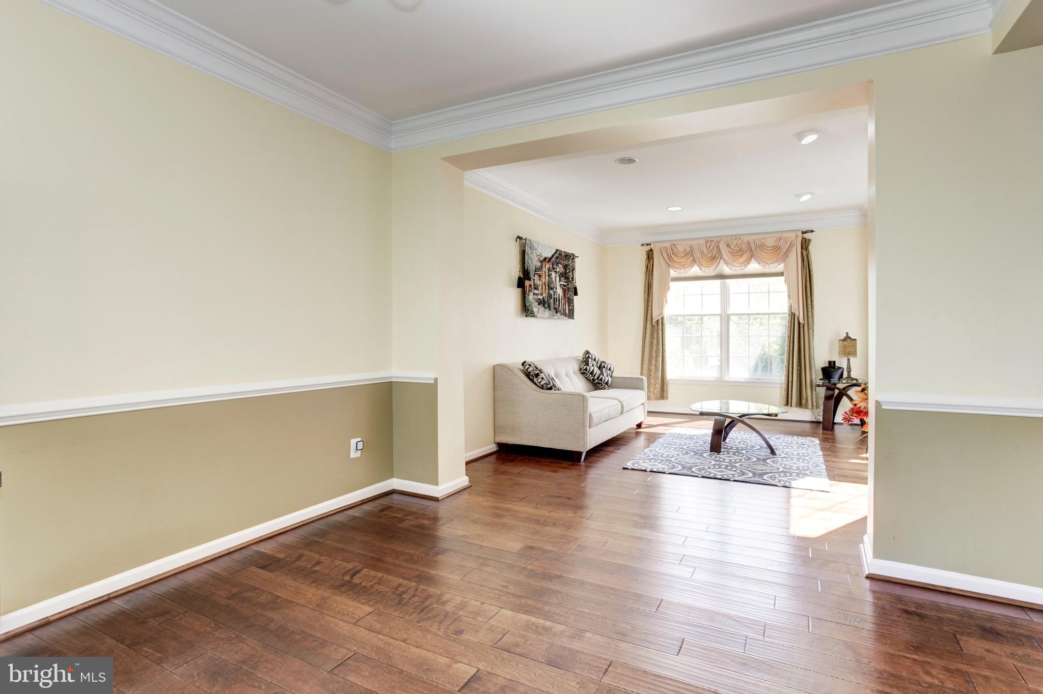 SOUTH RIDING - Residential