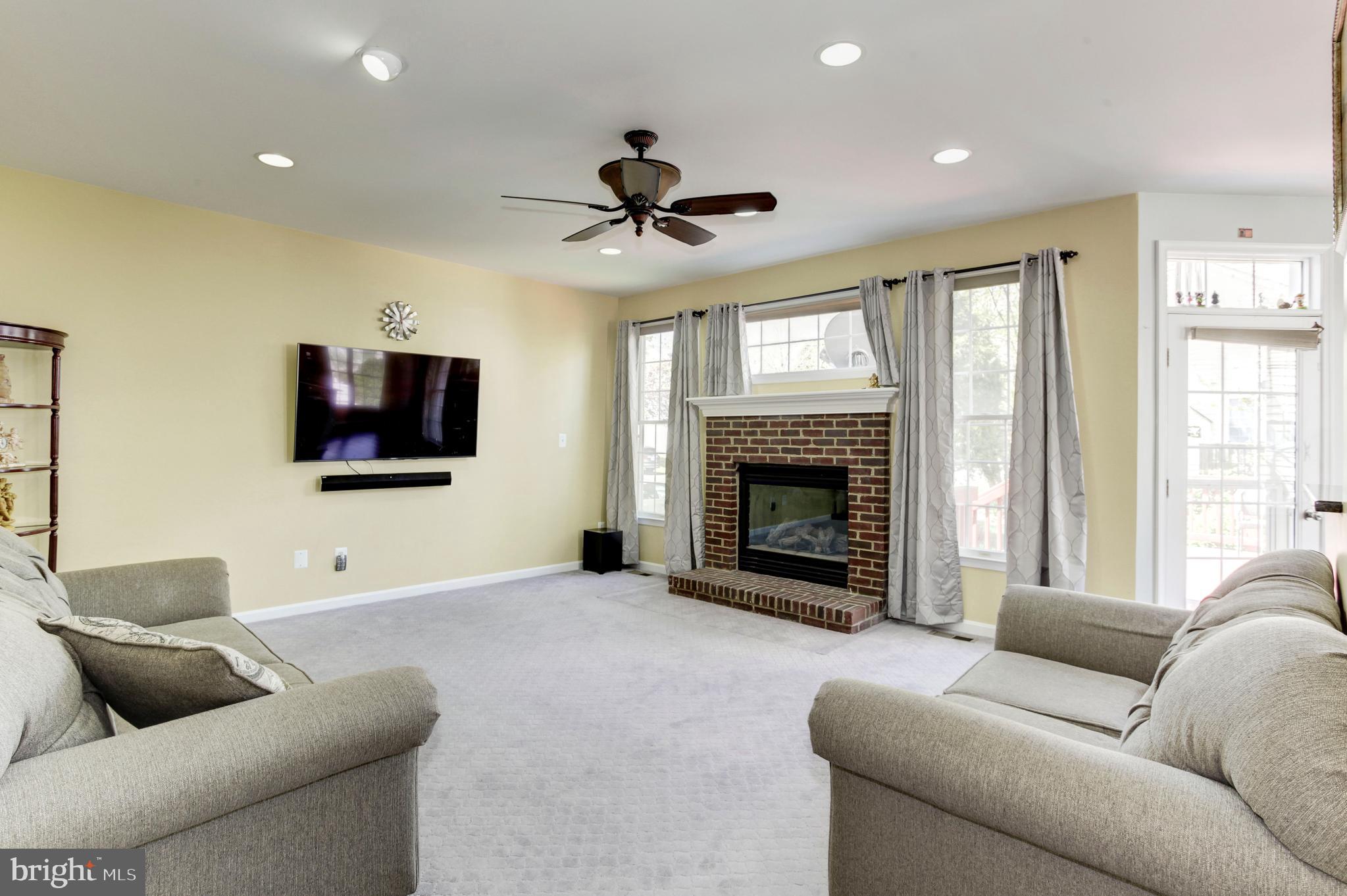 SOUTH RIDING - Residential