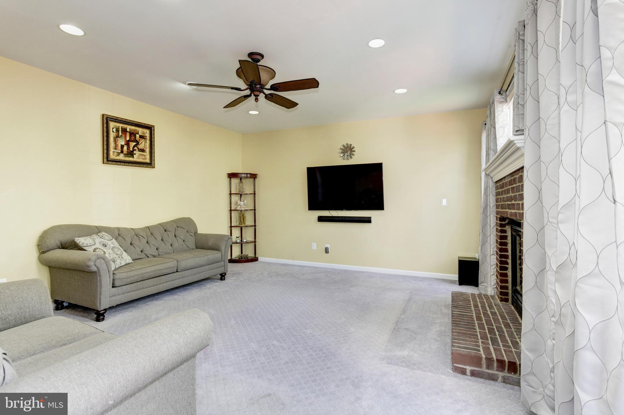 SOUTH RIDING - Residential