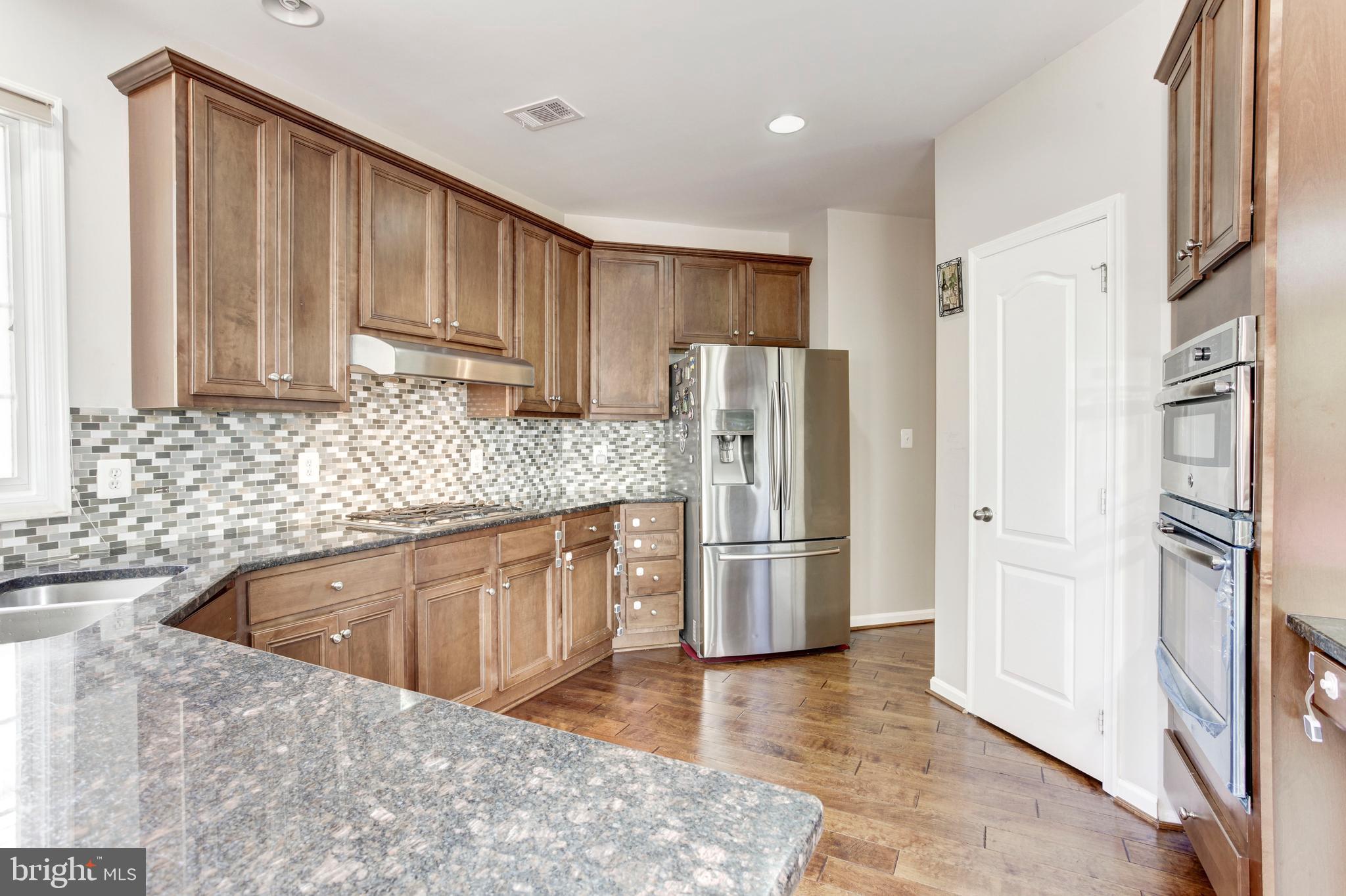 SOUTH RIDING - Residential