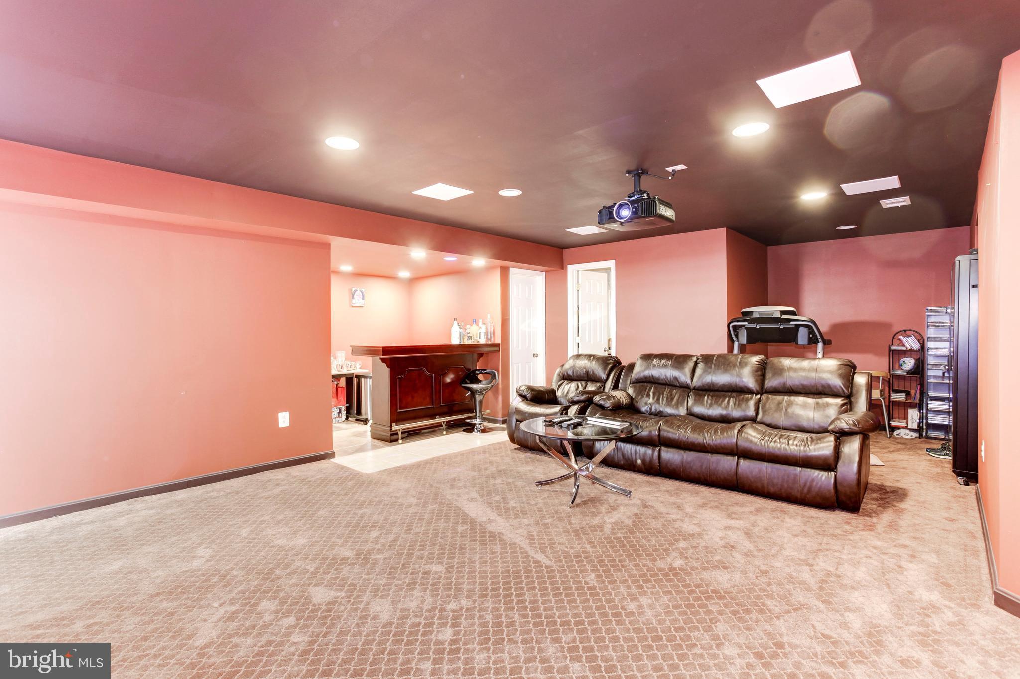 SOUTH RIDING - Residential