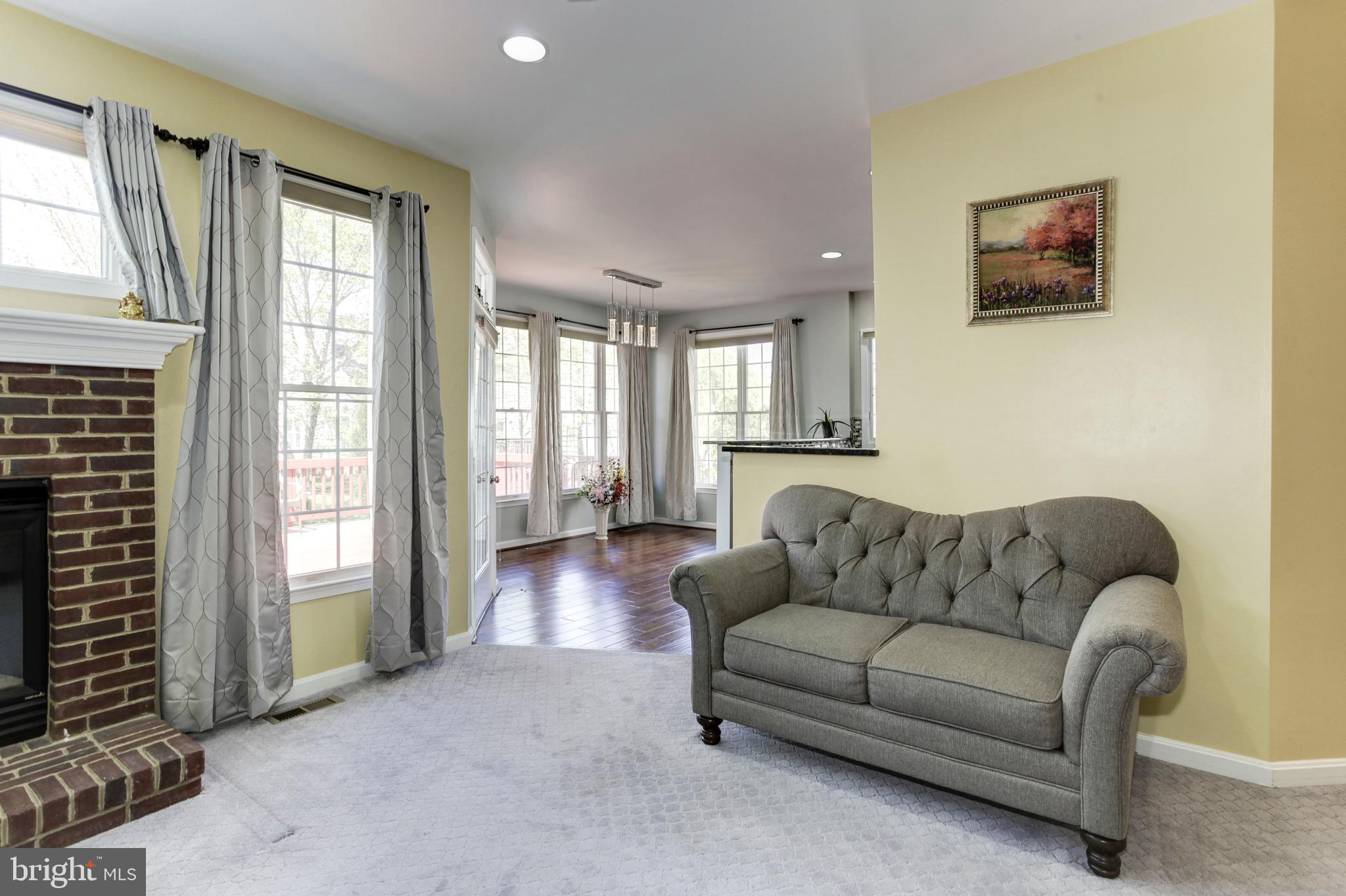 SOUTH RIDING - Residential