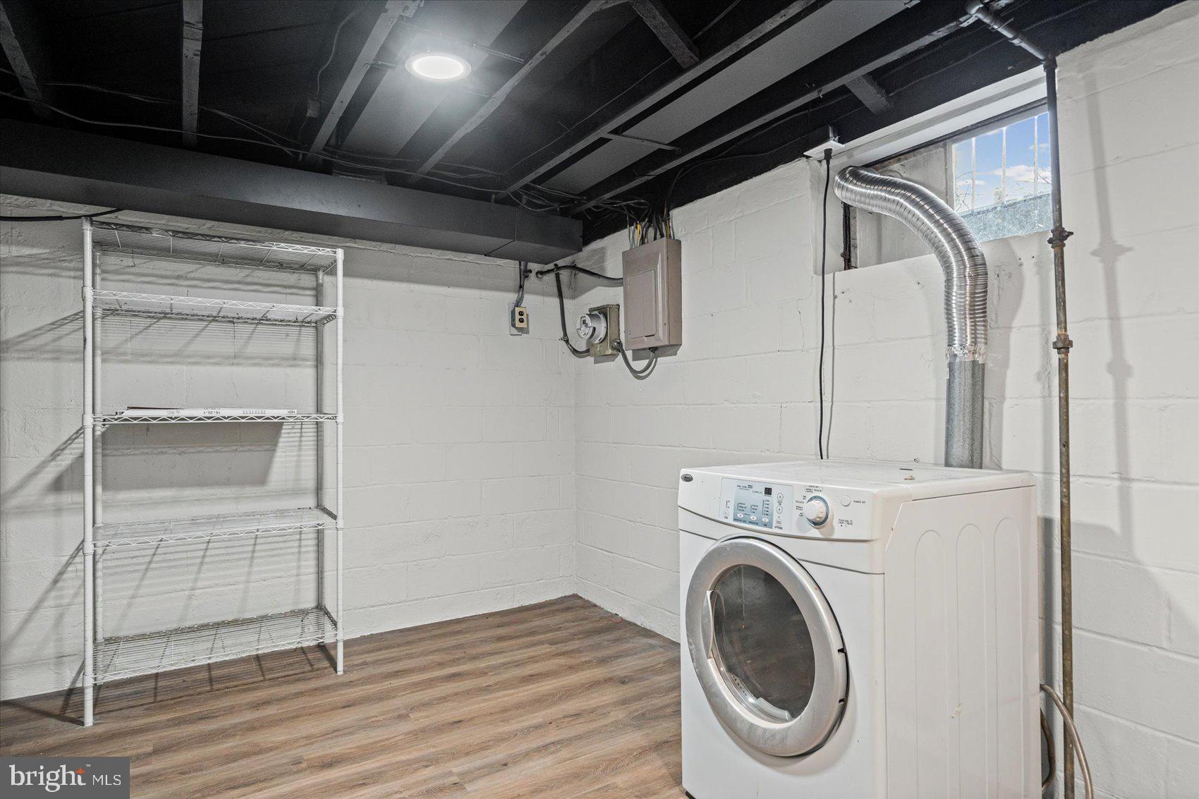 HILL HOMES - Residential