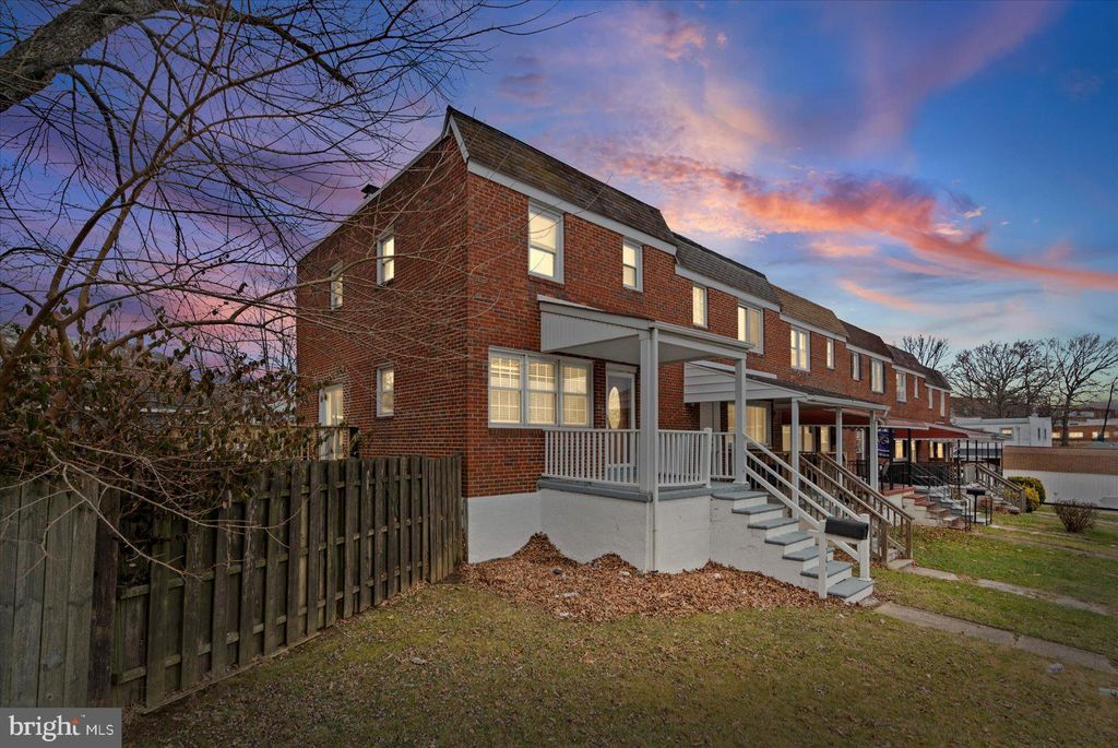 Photo of 306 Capitol Court, BALTIMORE, MD 21221 (MLS # MDBC2149810)