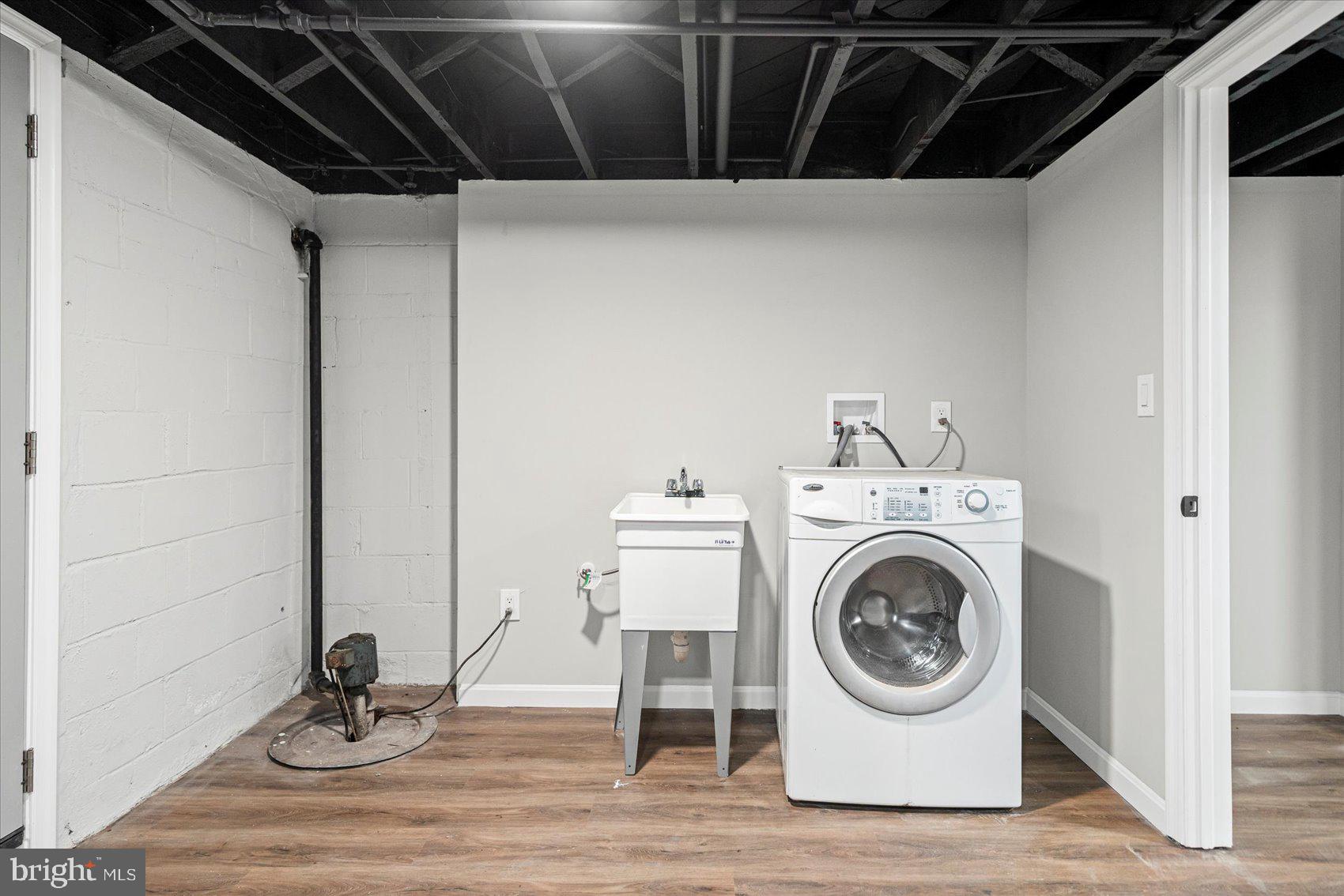 HILL HOMES - Residential