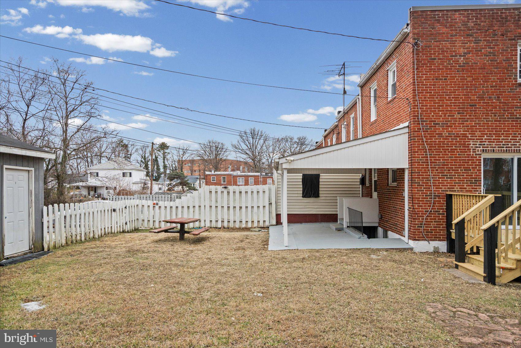 HILL HOMES - Residential