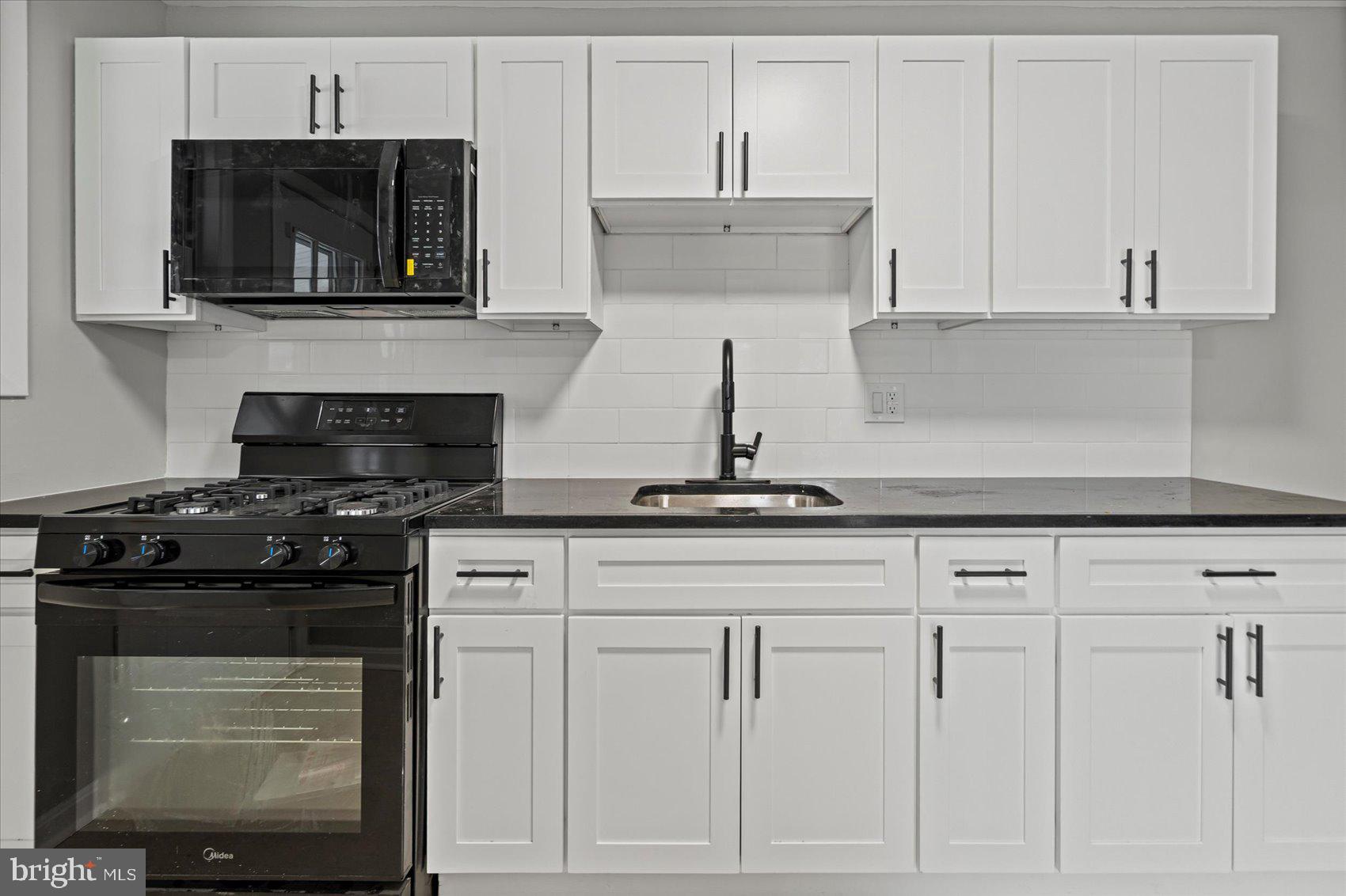 HILL HOMES - Residential