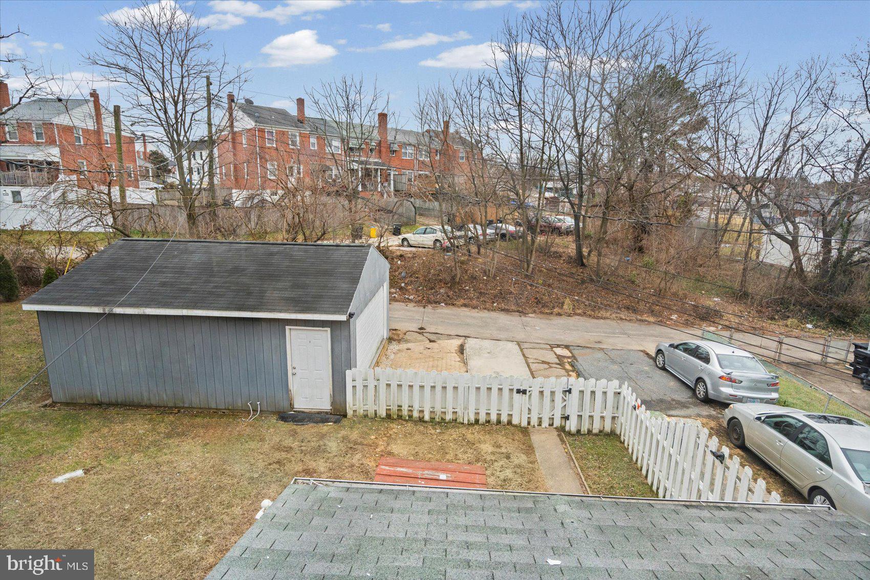 HILL HOMES - Residential