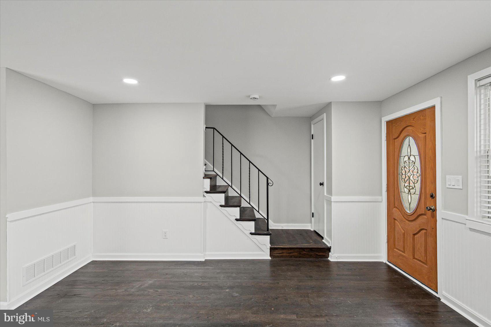 HILL HOMES - Residential