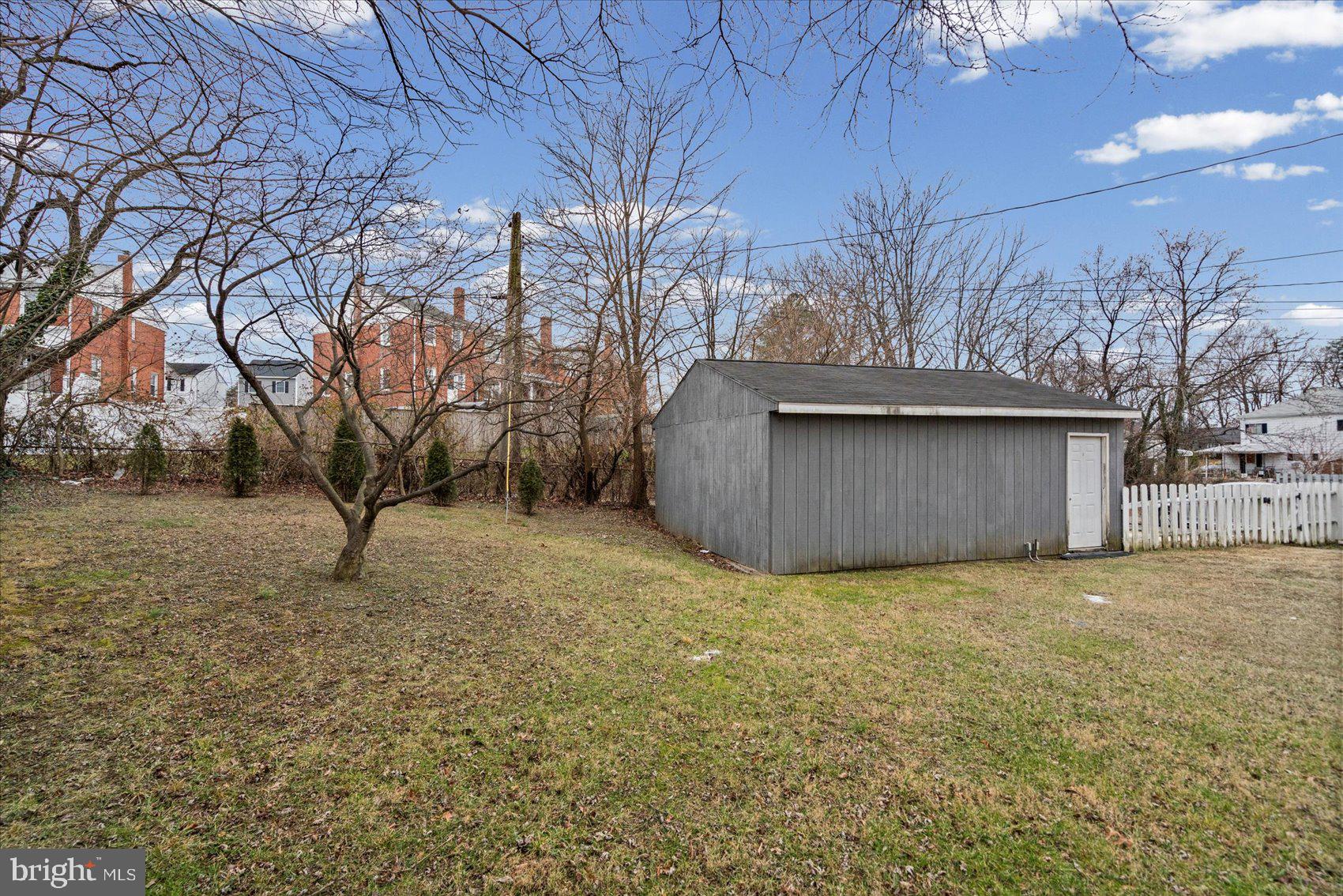 HILL HOMES - Residential