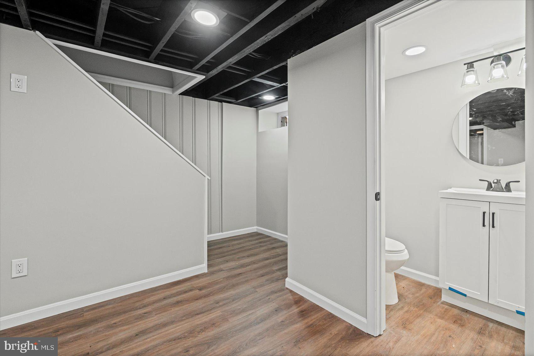 HILL HOMES - Residential