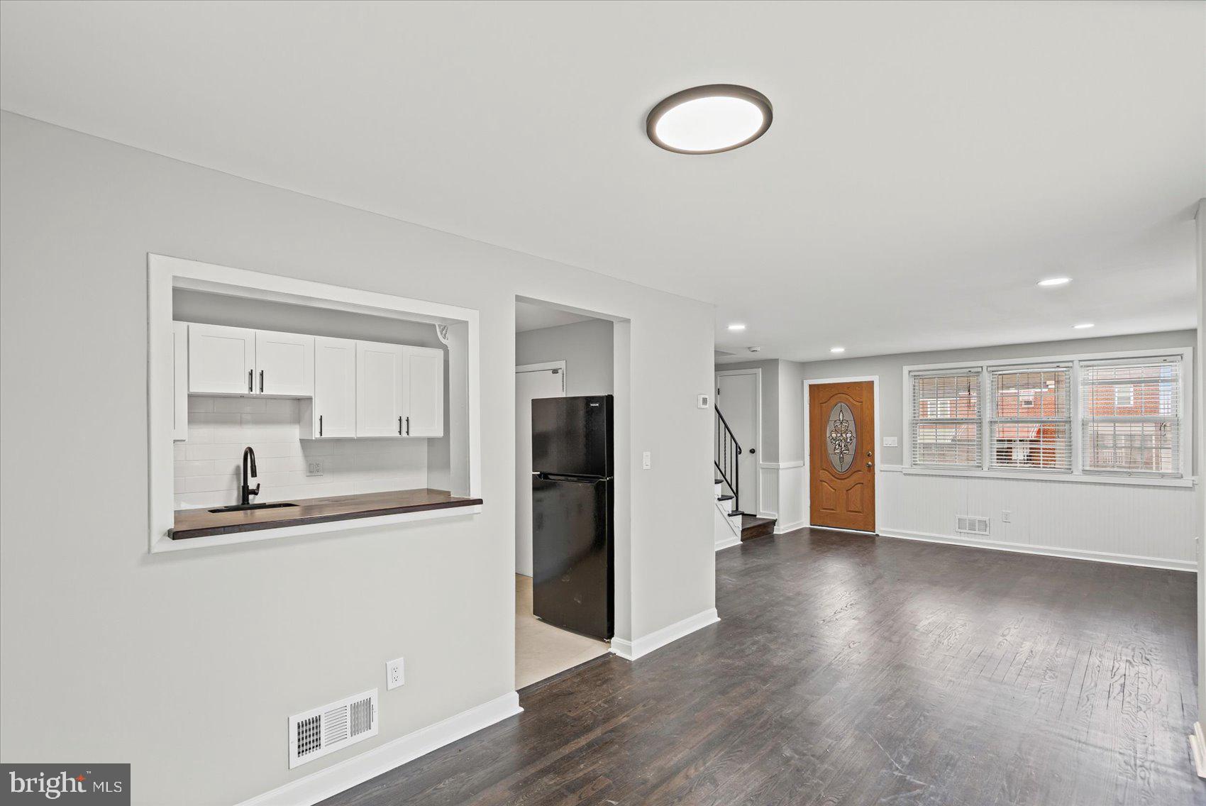 HILL HOMES - Residential