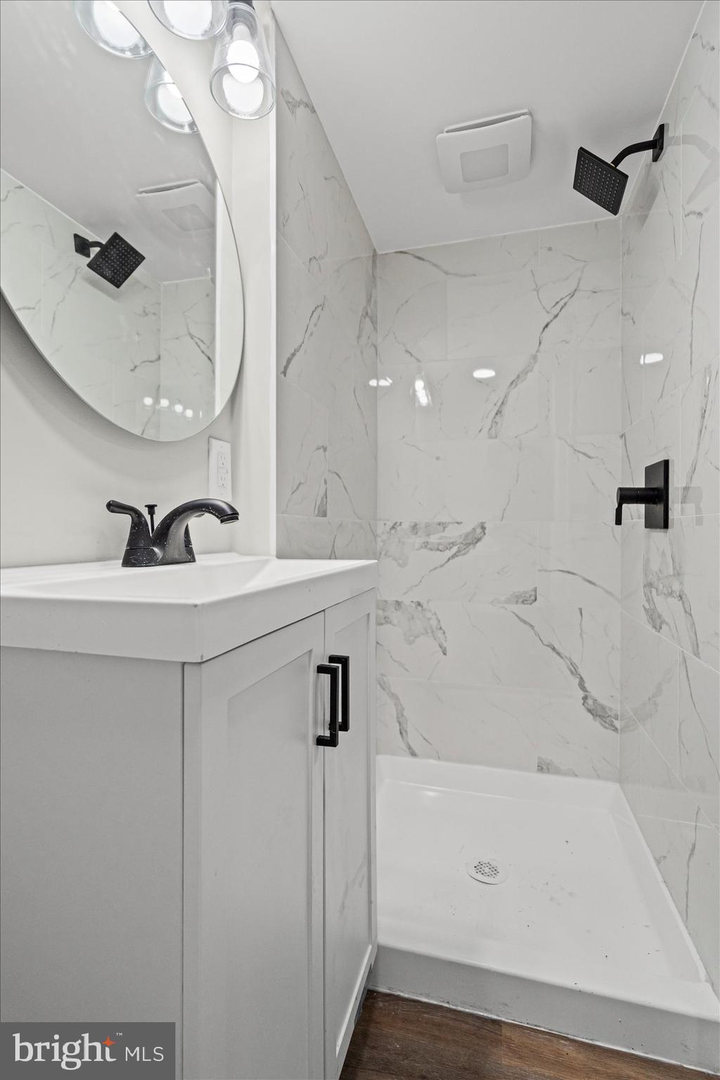 HILL HOMES - Residential