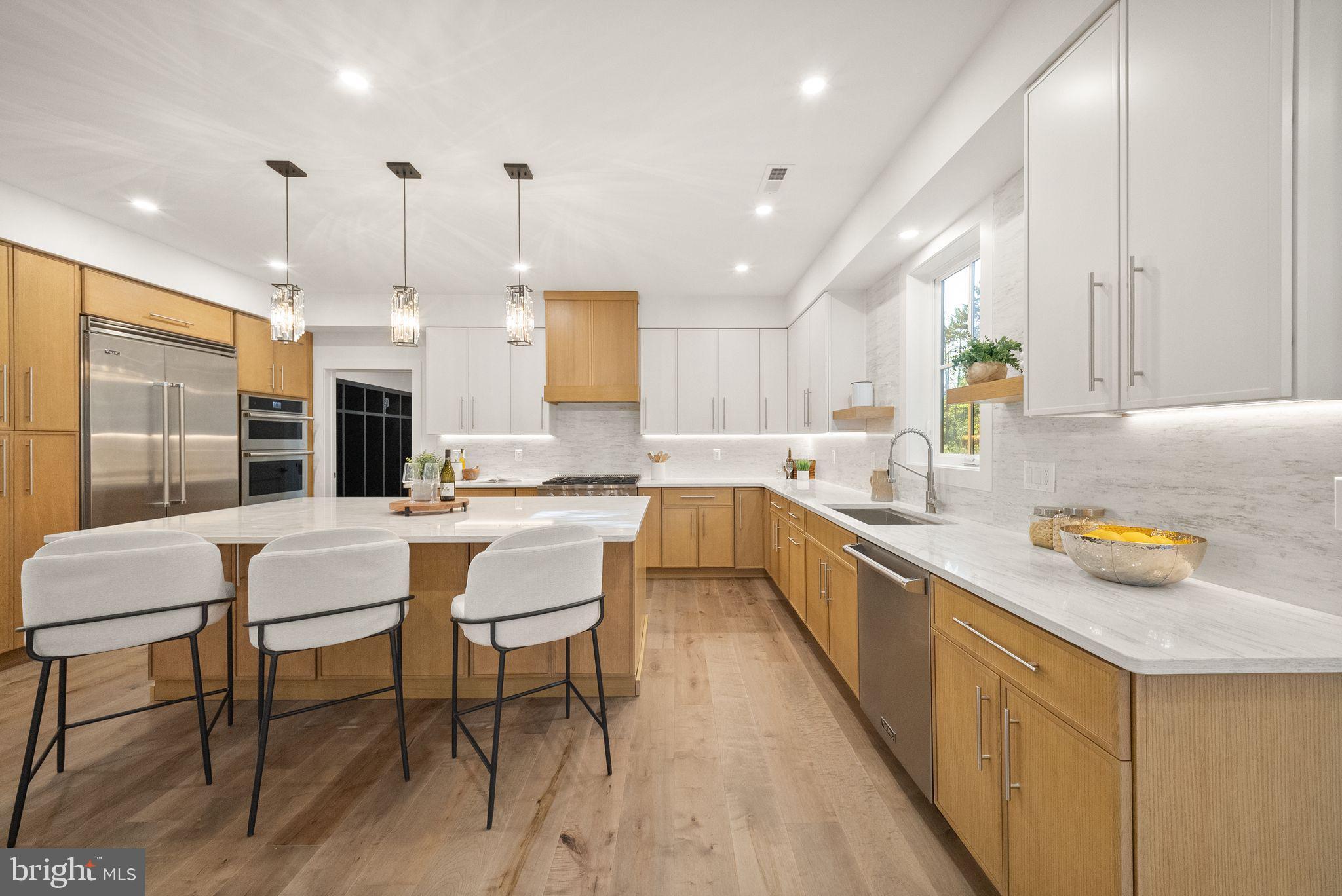 8615 ACORN CIRCLE