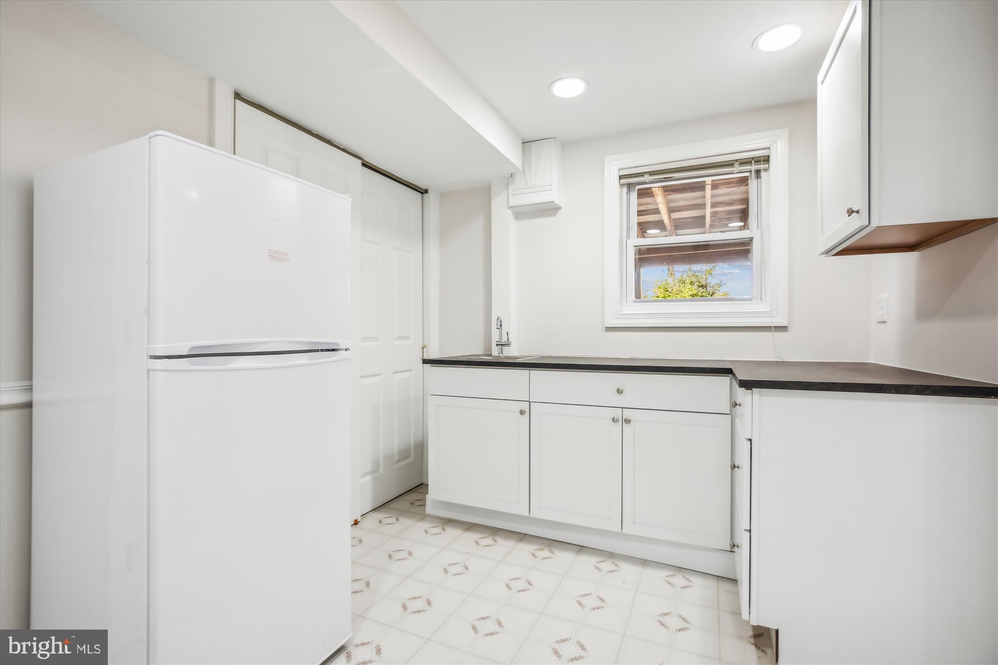 KEMP MILL HILLS - Residential