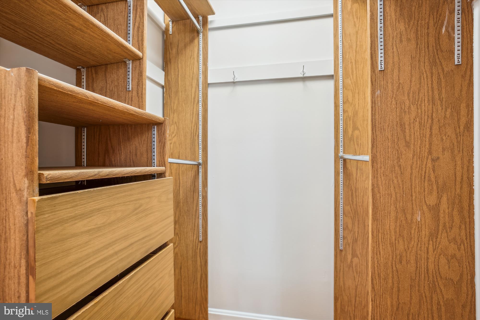 KEMP MILL HILLS - Residential