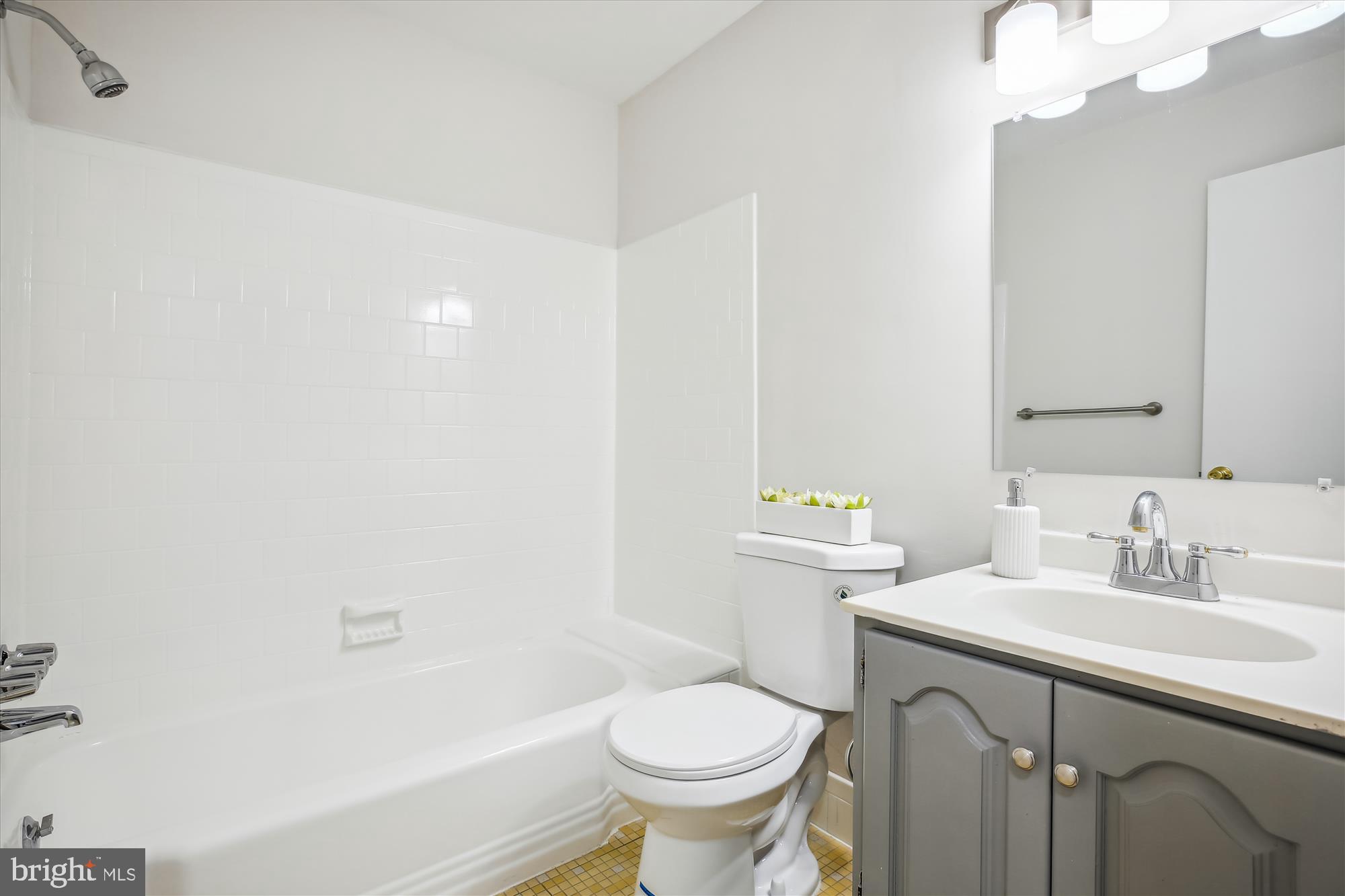 KEMP MILL HILLS - Residential