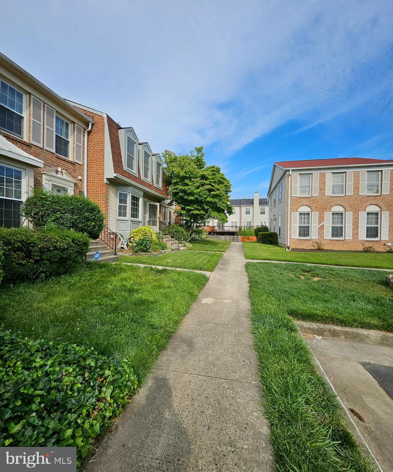 6519 KEMPER LAKES COURT