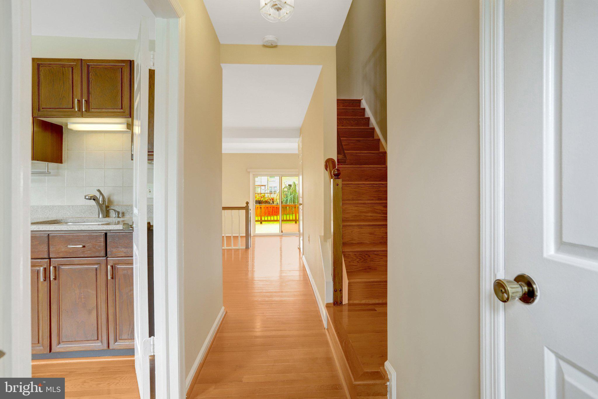 6519 KEMPER LAKES COURT