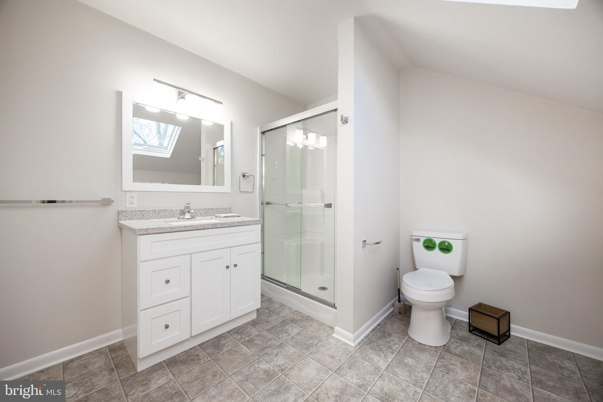 LIONGATE - Residential Lease