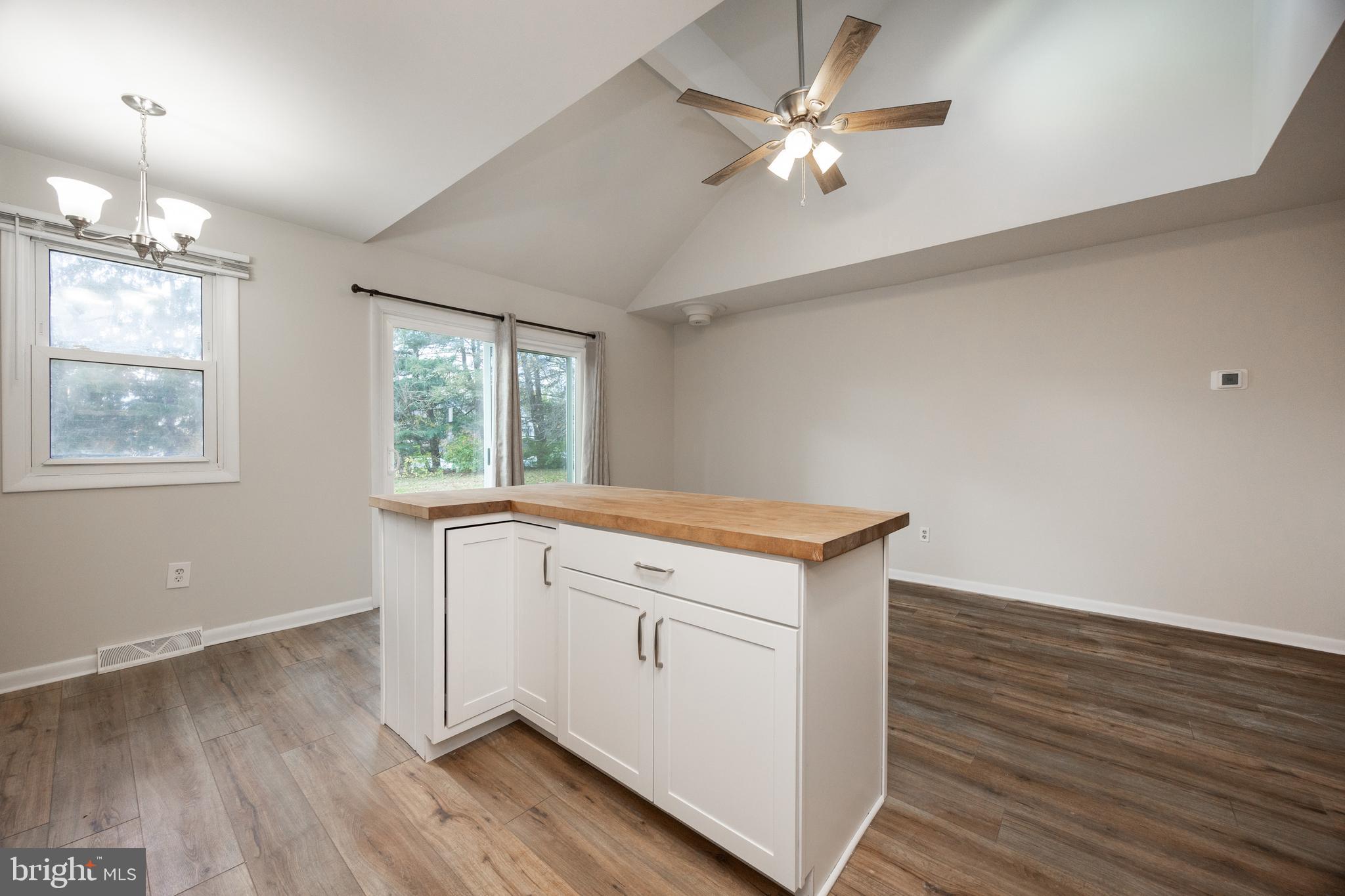 LIONGATE - Residential Lease