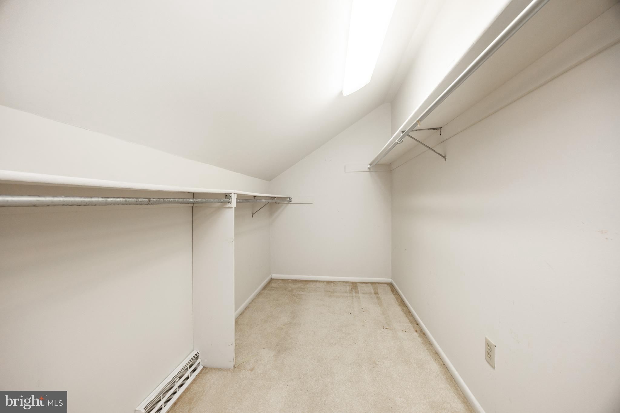 LIONGATE - Residential Lease