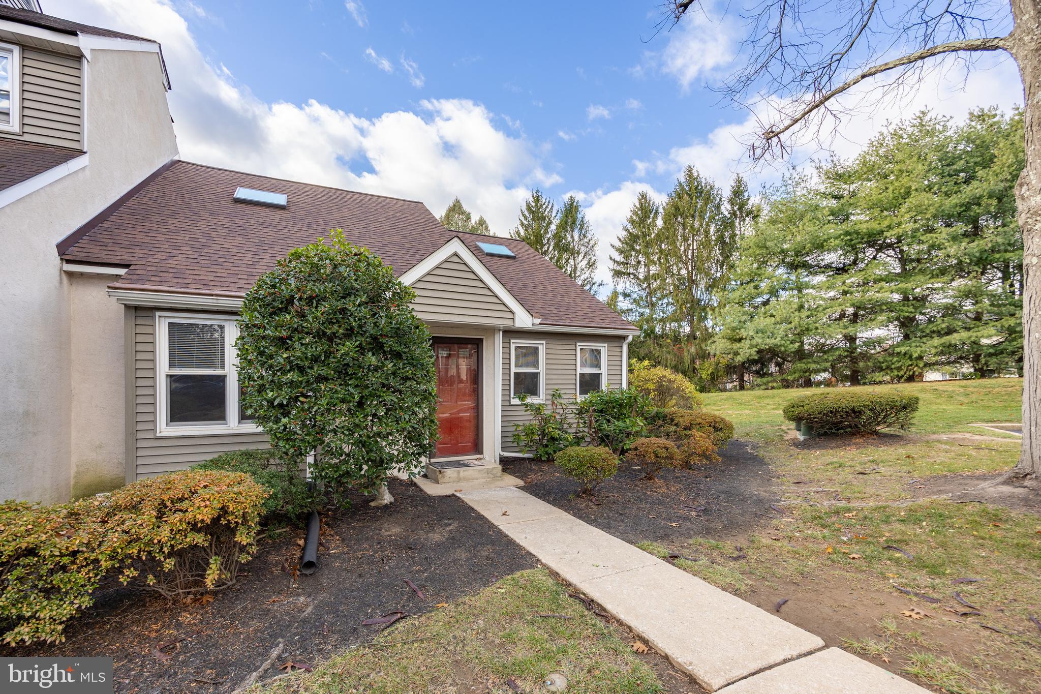 LIONGATE - Residential Lease