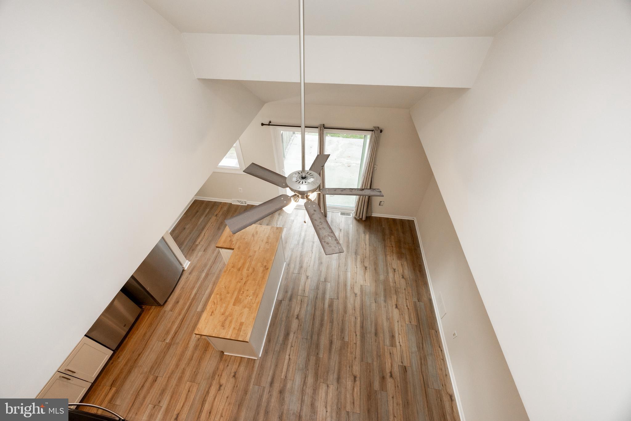 LIONGATE - Residential Lease