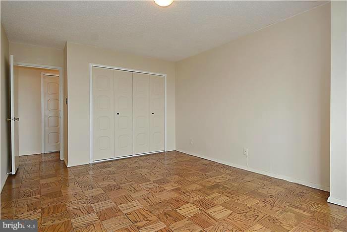 PROMENADE TOWERS - Residential Lease