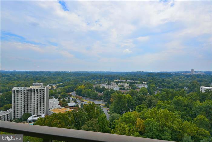 PROMENADE TOWERS - Residential Lease