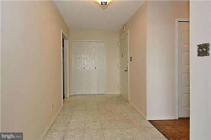 PROMENADE TOWERS - Residential Lease