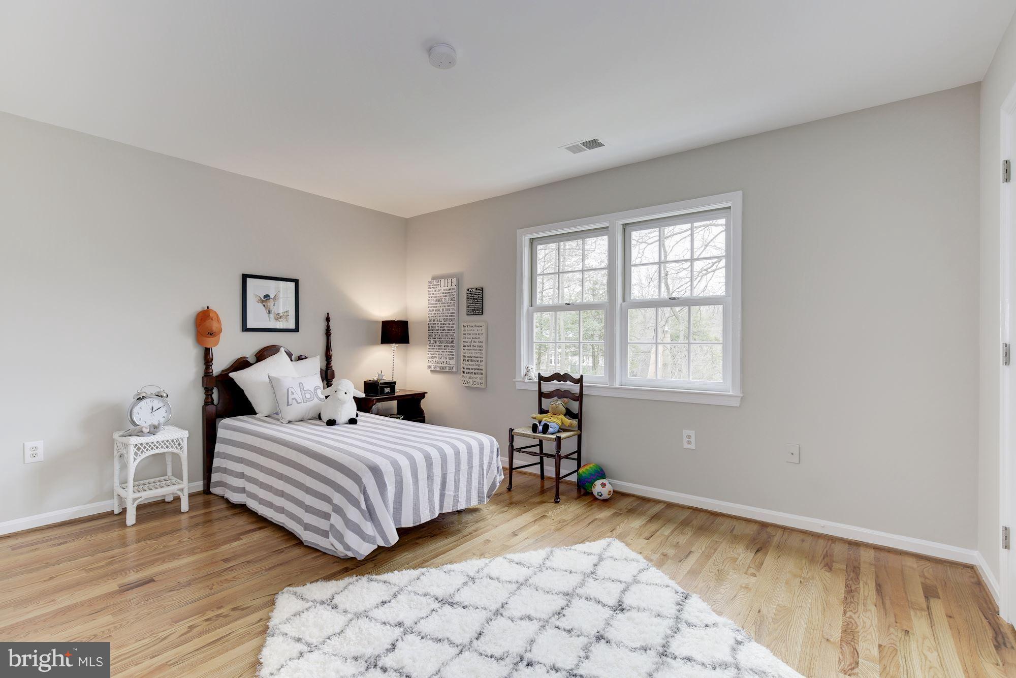 RIVER FALLS - Residential