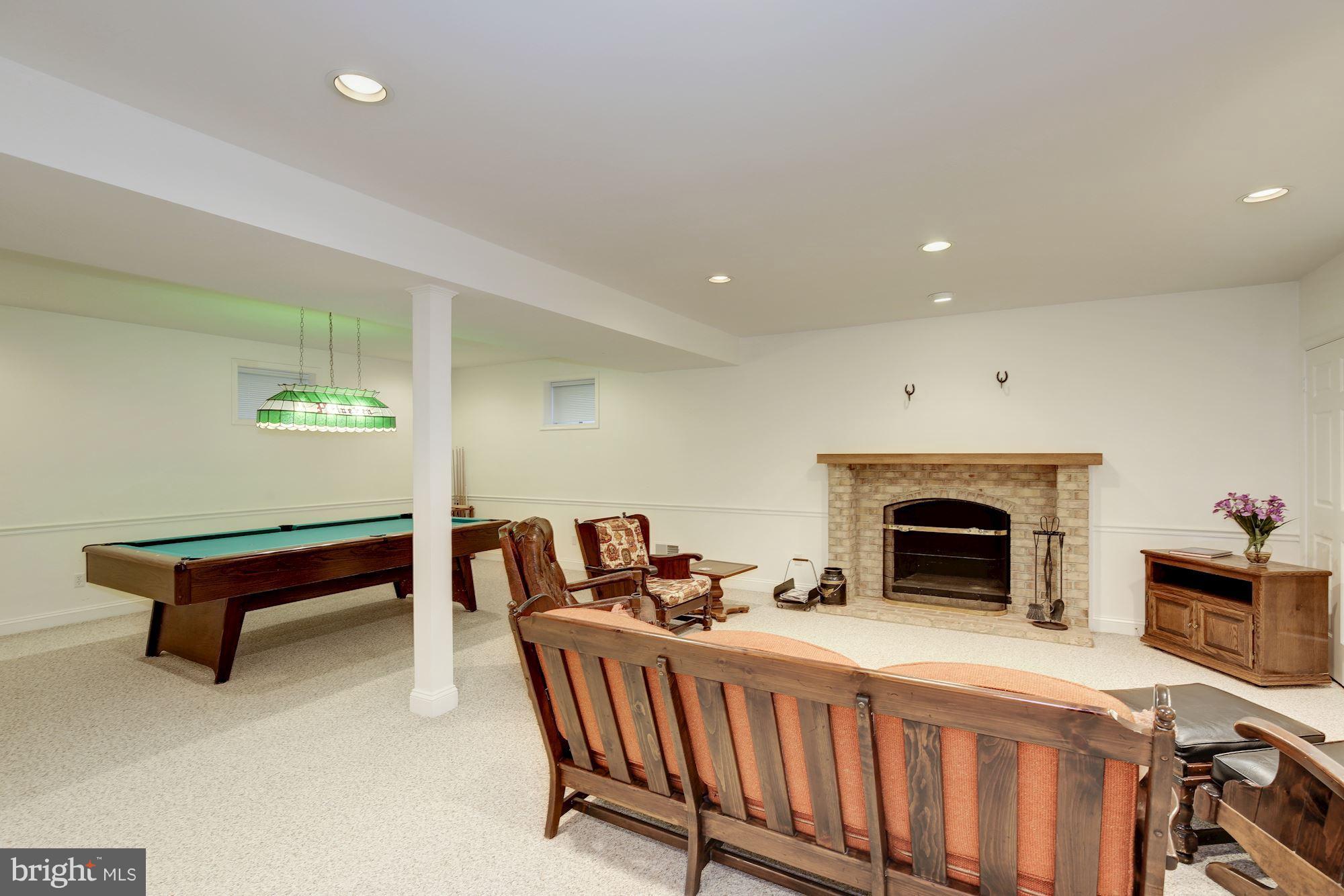 RIVER FALLS - Residential