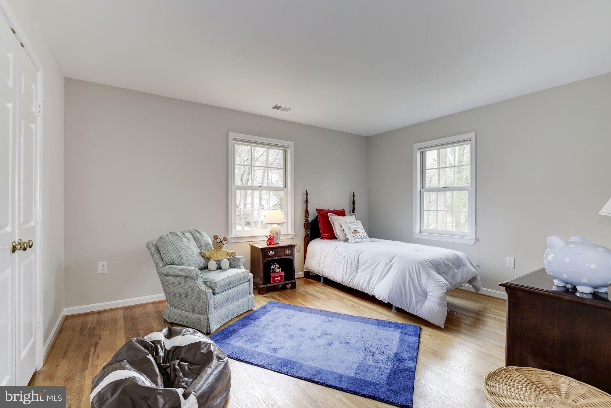 RIVER FALLS - Residential