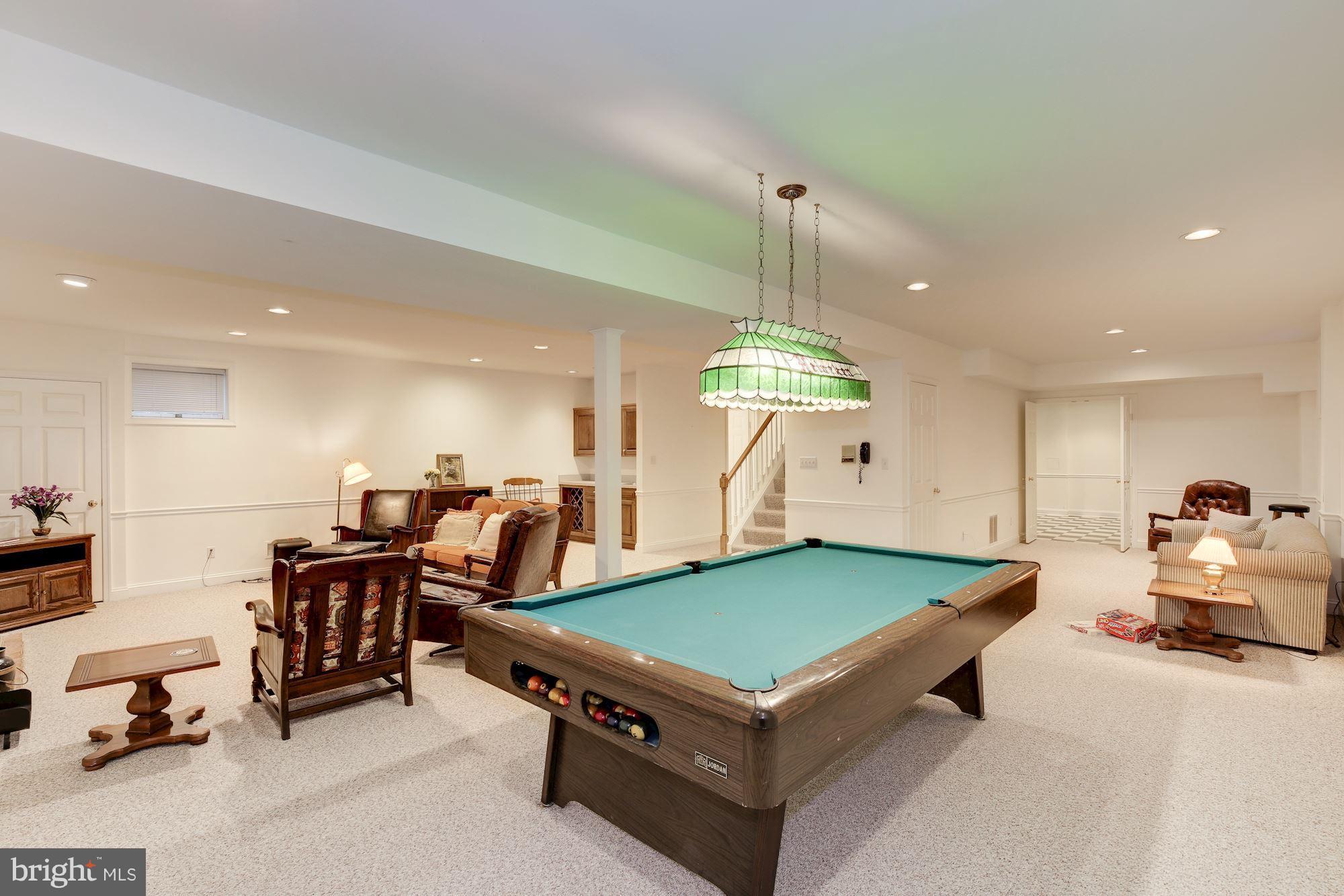 RIVER FALLS - Residential