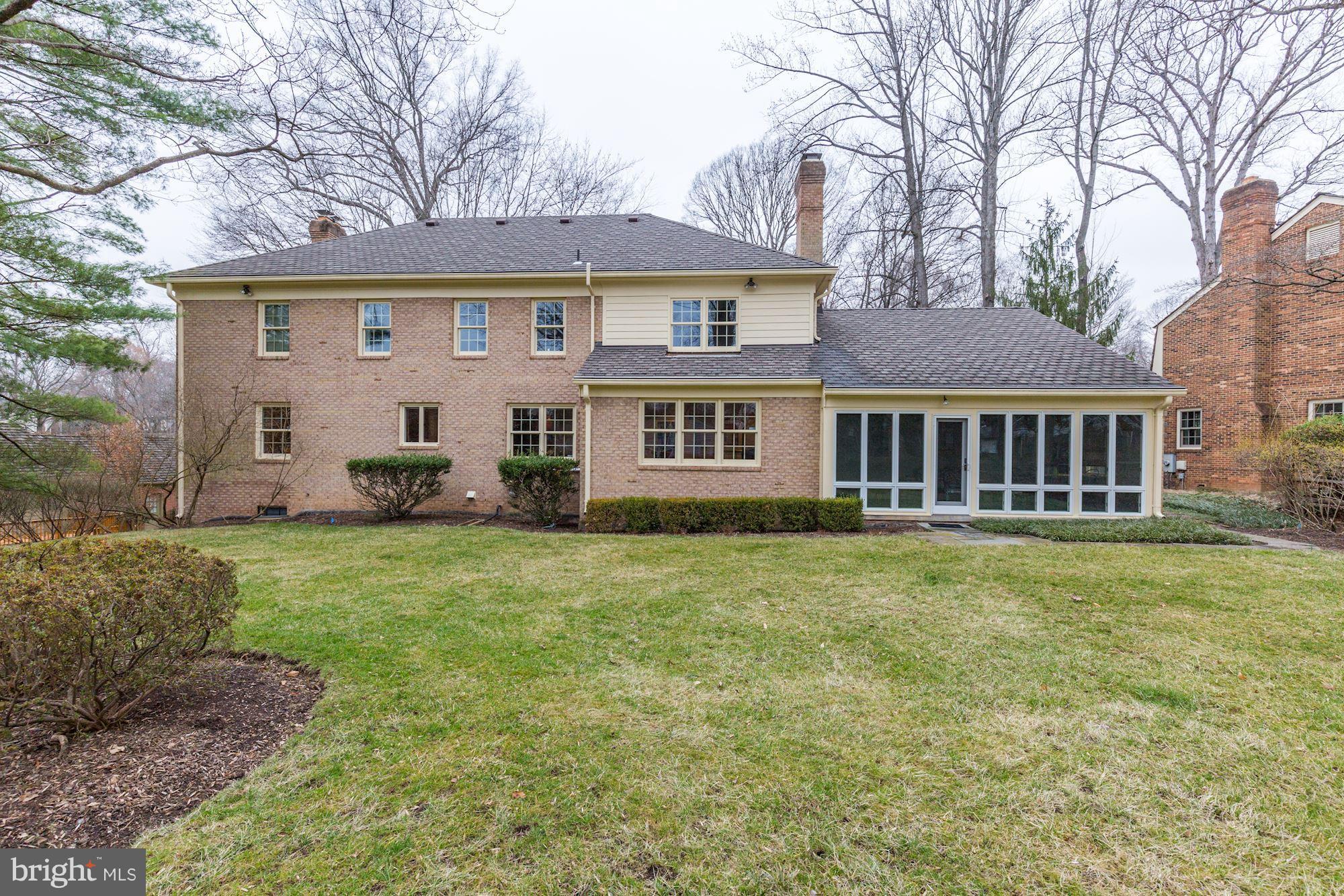 RIVER FALLS - Residential