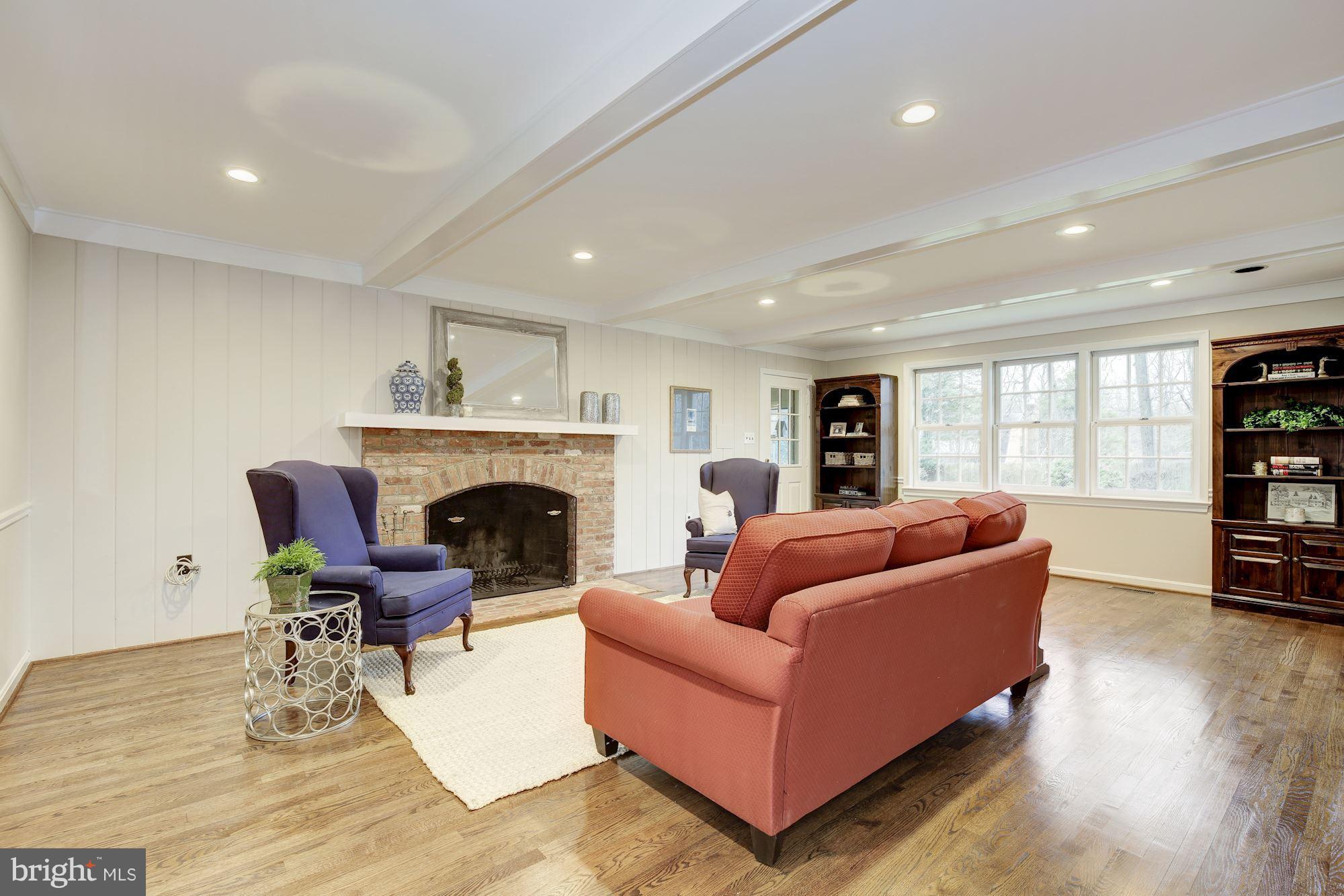 RIVER FALLS - Residential