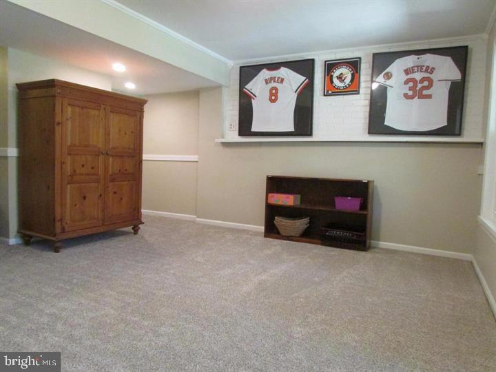 LONDON TOWNE - Residential Lease