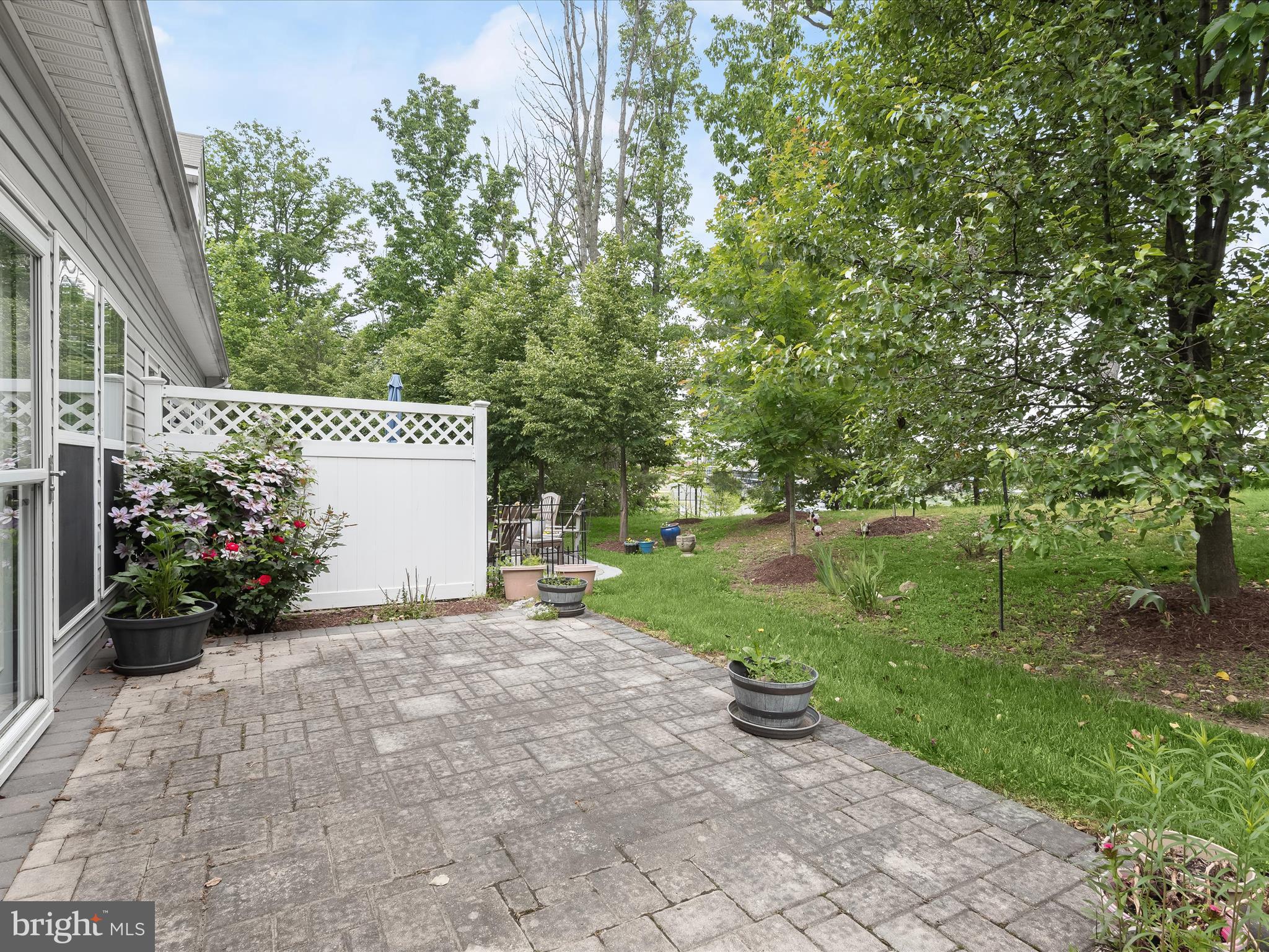 GUILFORD MEWS - Residential