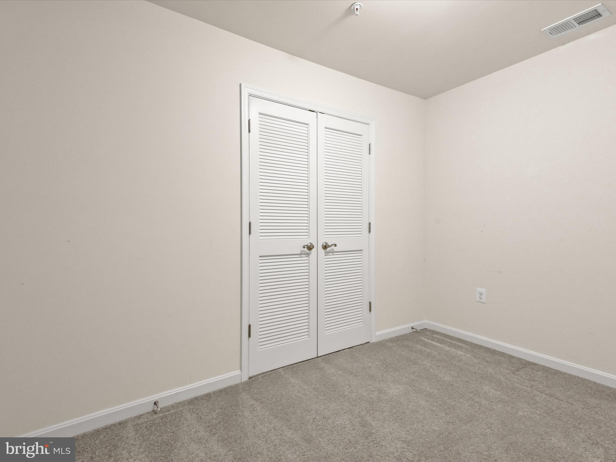 GUILFORD MEWS - Residential