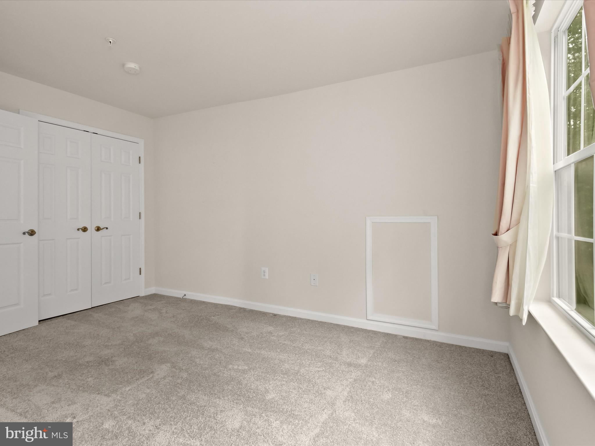 GUILFORD MEWS - Residential