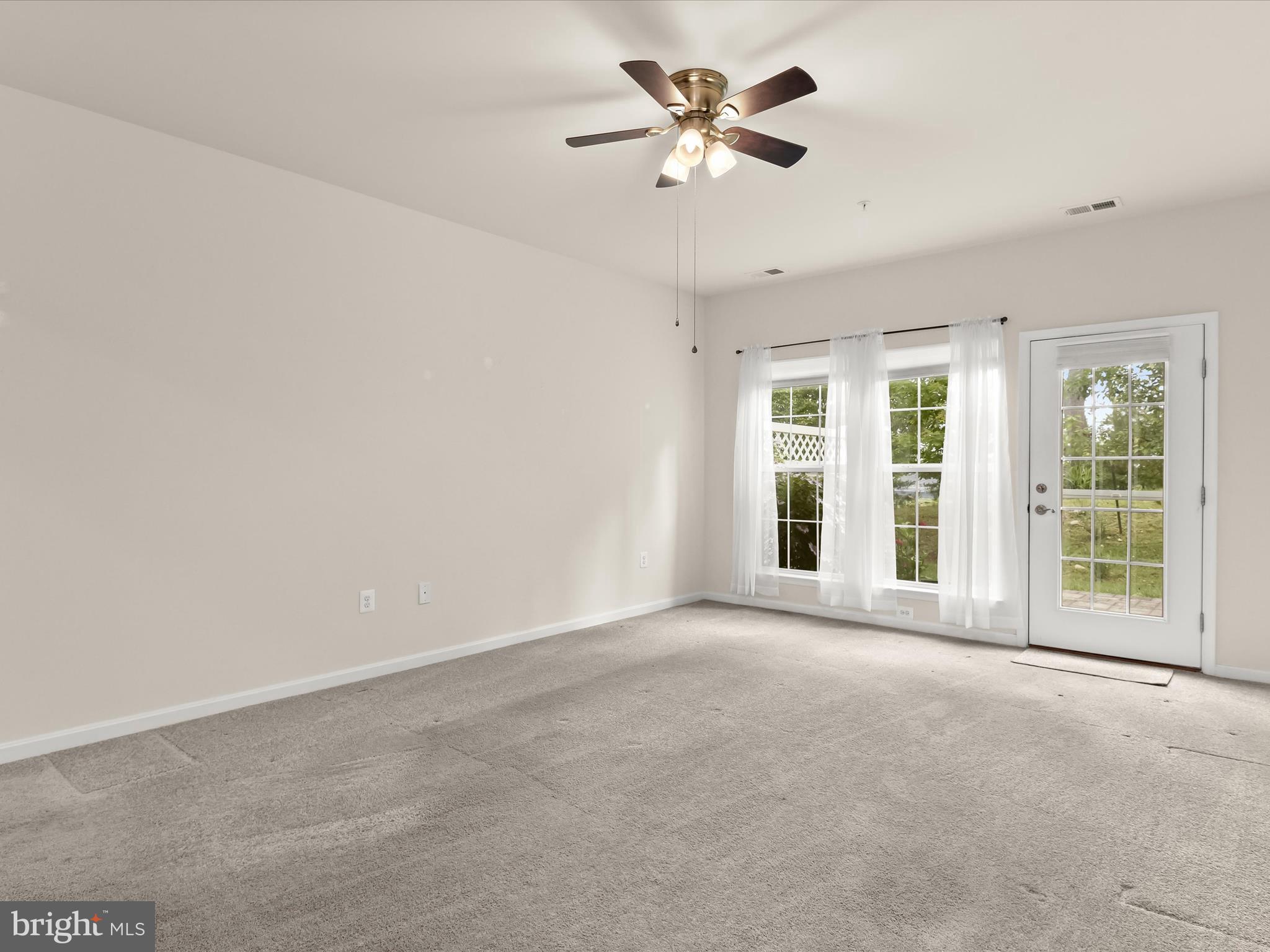 GUILFORD MEWS - Residential