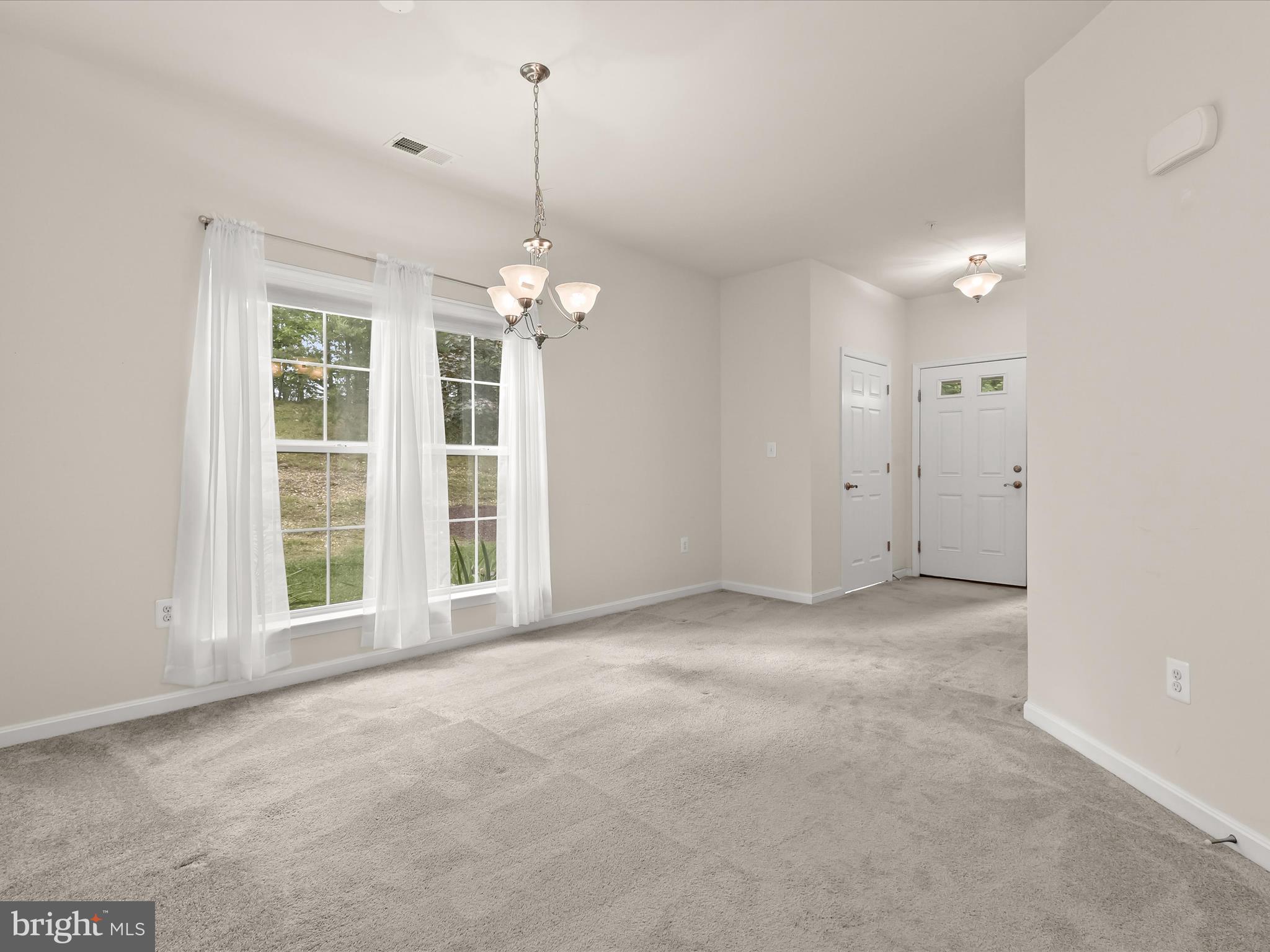 GUILFORD MEWS - Residential