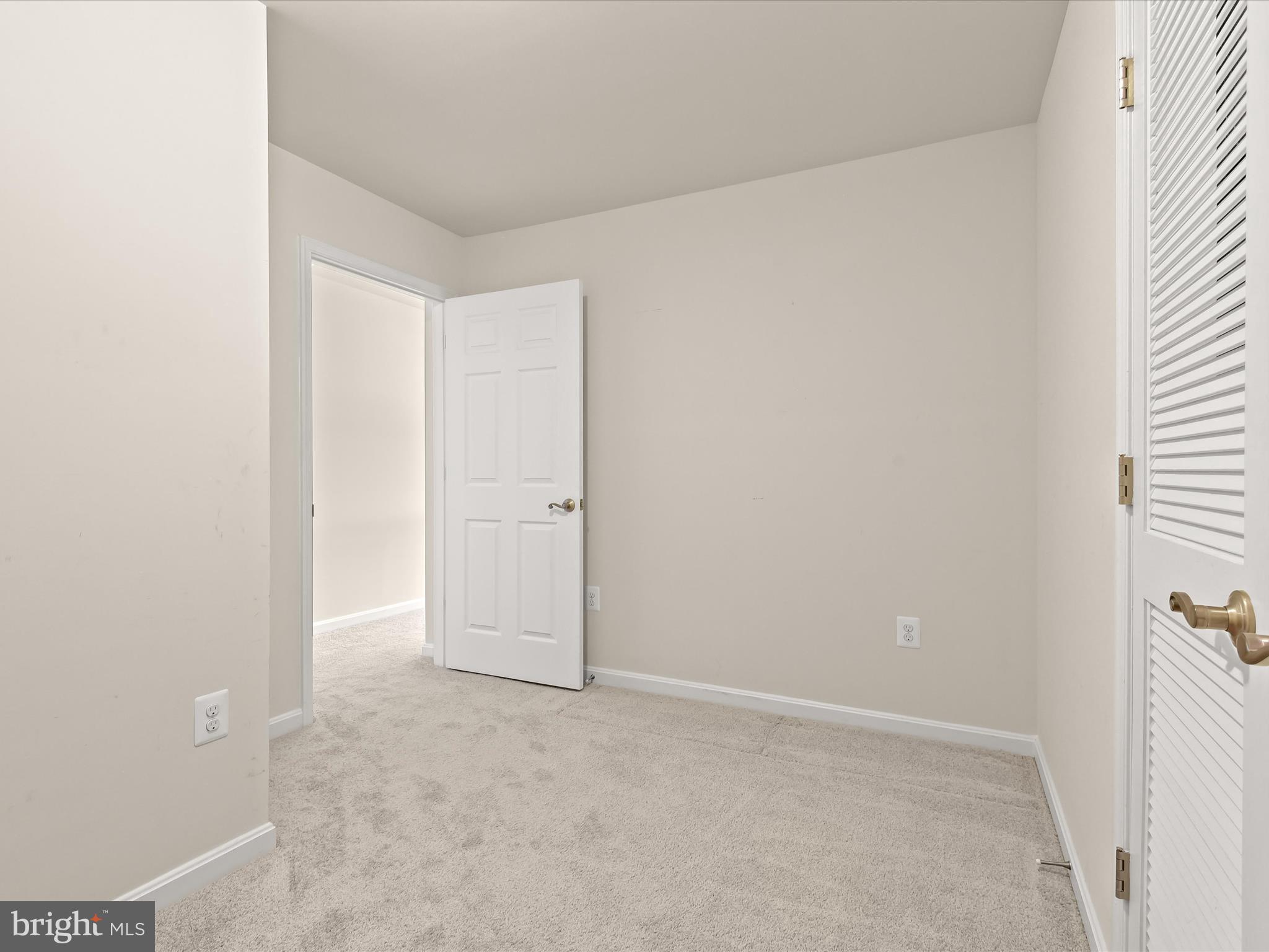 GUILFORD MEWS - Residential